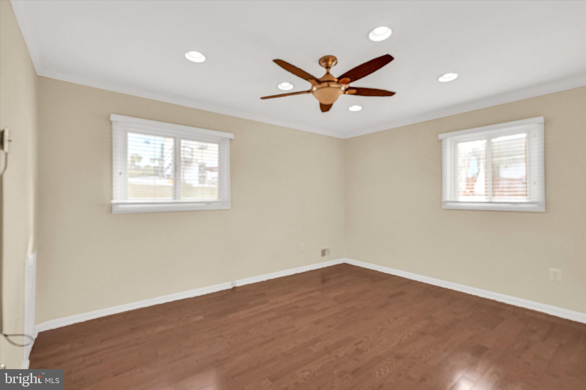 PEPPER MILL VILLAGE - Residential Lease