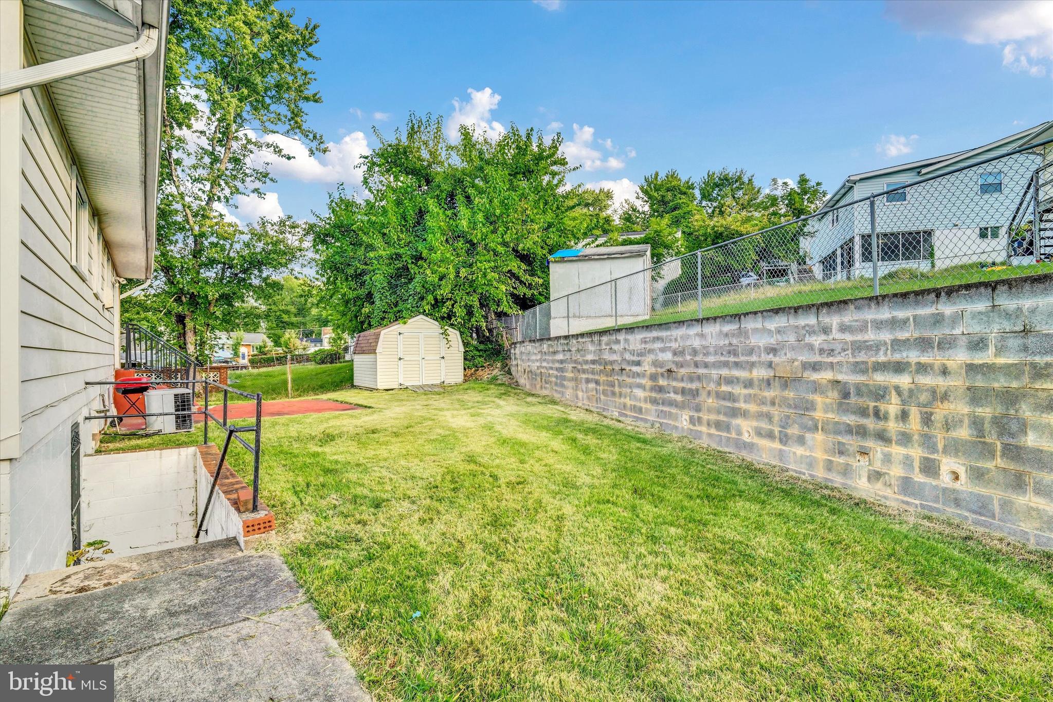 PEPPER MILL VILLAGE - Residential Lease