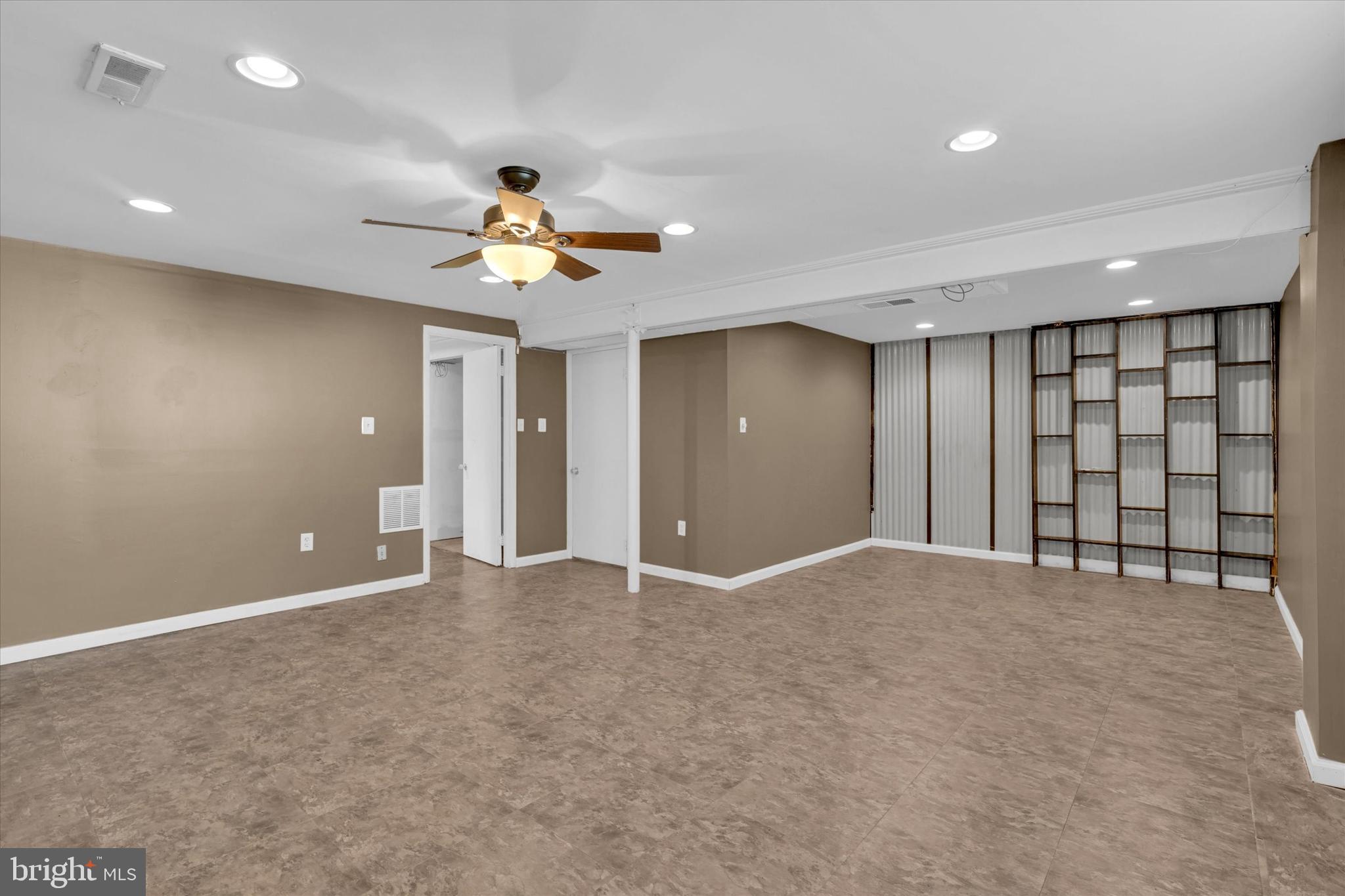 PEPPER MILL VILLAGE - Residential Lease