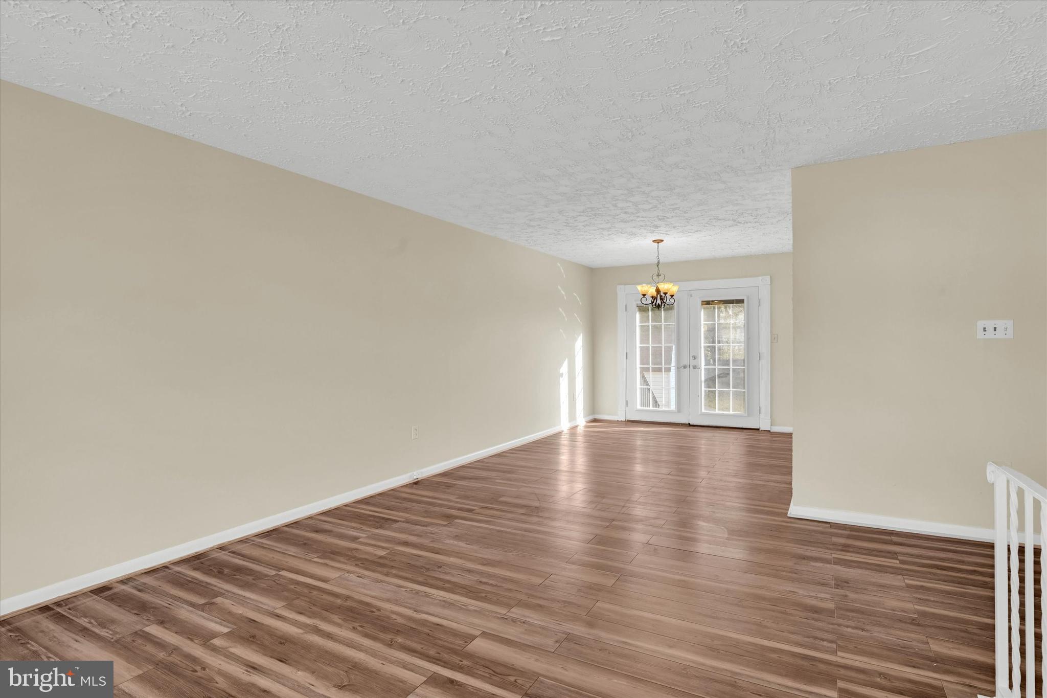 PEPPER MILL VILLAGE - Residential Lease