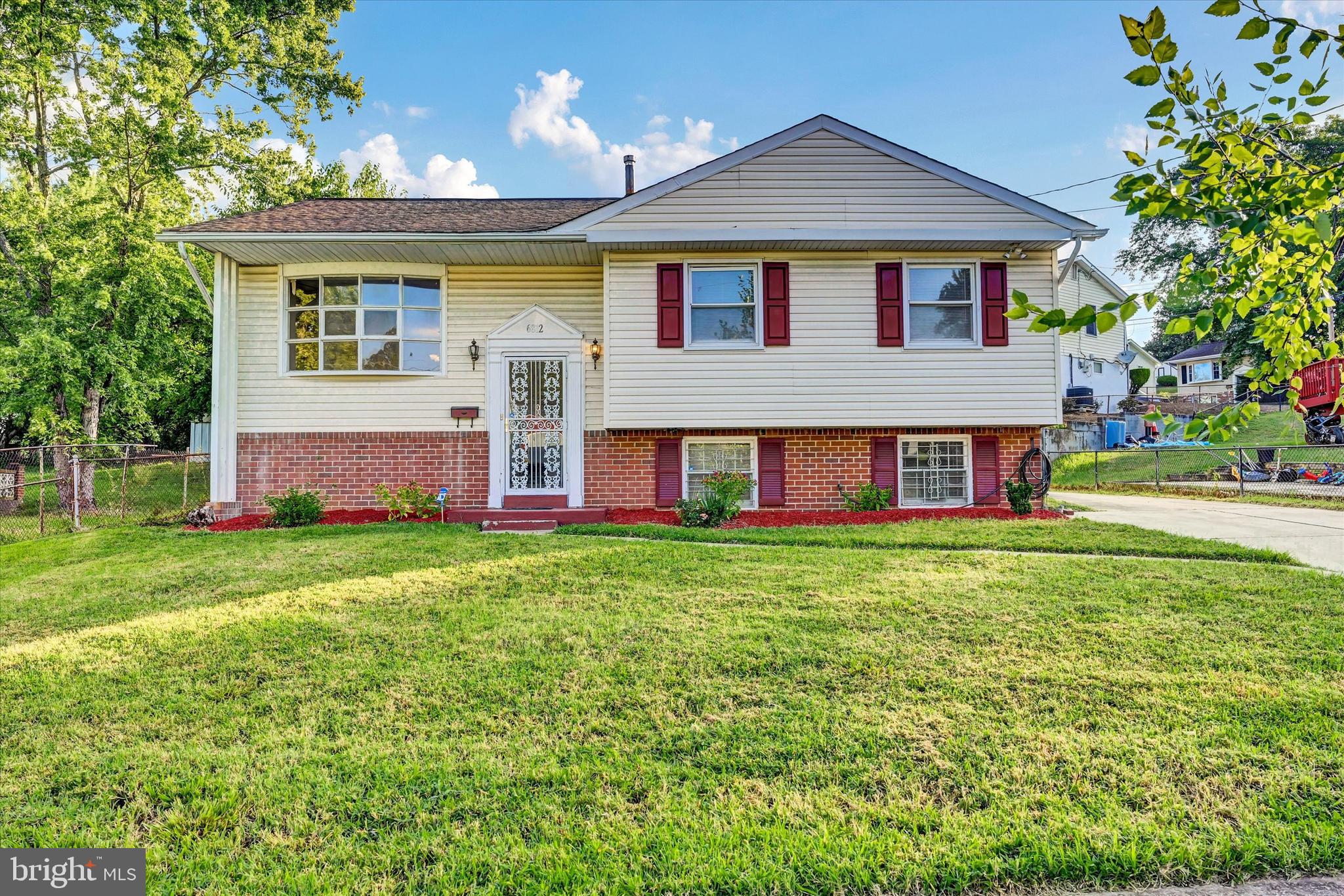PEPPER MILL VILLAGE - Residential Lease