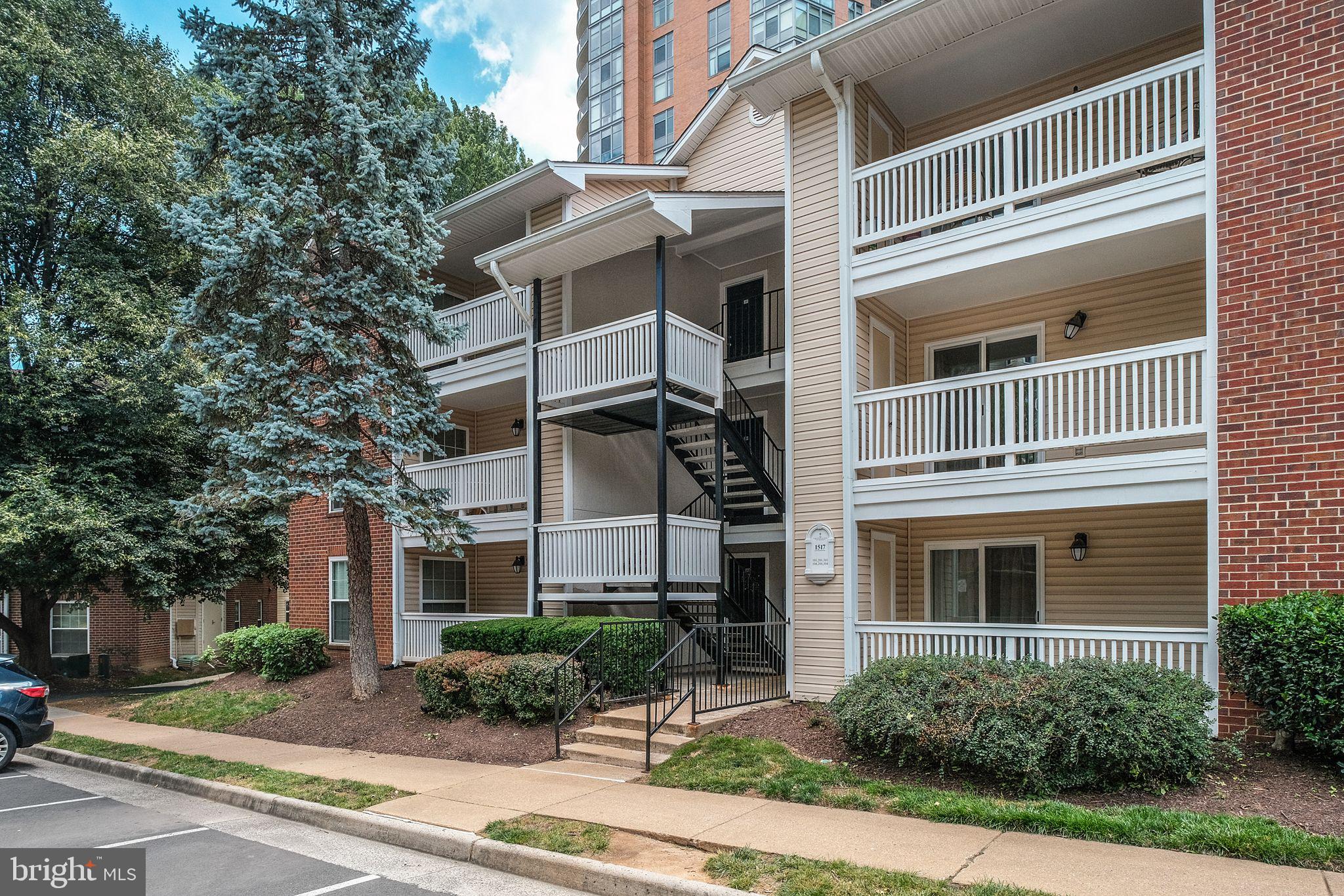 Experience luxury and convenience in this beautifully updated 2-bedroom, 2-bath condo in the heart of Tysons! This light-filled unit features new hardwood floors, a gourmet kitchen with stainless steel appliances, granite countertops, and hand-tiled marble floors. Enjoy two spa-inspired bathrooms—one with a large soaking tub and the other with a walk-in shower—both finished with heated marble flooring and walls.
Additional highlights include a wood-burning fireplace, full-size in-unit washer and dryer, energy-efficient windows, HVAC, and appliances. Step outside through double sliding doors to two large private balconies—perfect for relaxing or entertaining.
Community amenities include a pool, fitness center, sauna, clubhouse, business center, and reserved parking. Located just minutes from Metro (Spring Hill, McLean, and Tysons stations), major commuter routes (495, 66, 123, 267), and within walking distance to Harris Teeter, Starbucks, the Ritz Carlton, and Tysons Galleria.
Gas, water, trash, snow removal, and landscaping included in condo fee. Welcome home to comfort, style, and unparalleled convenience!