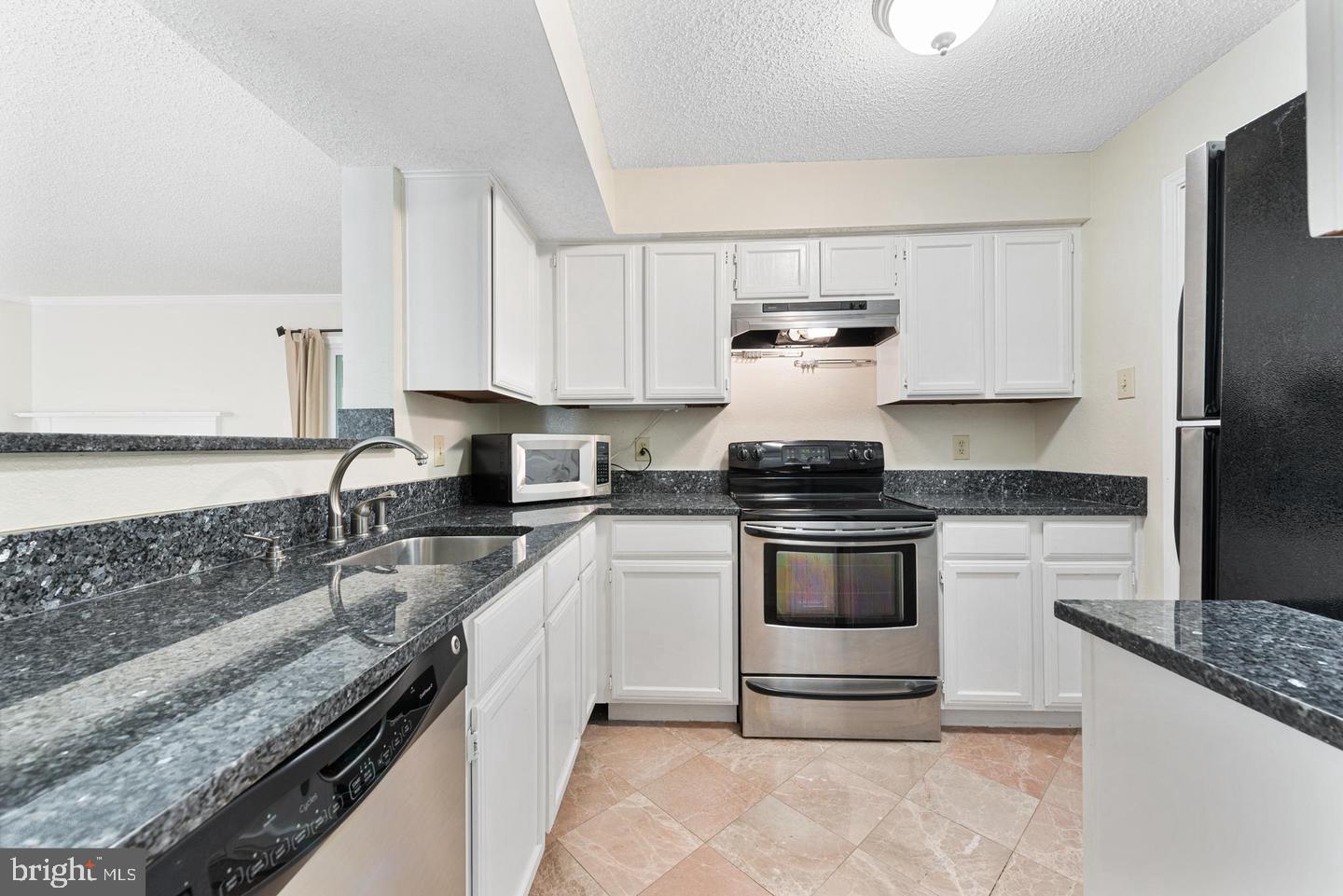 1517 LINCOLN WAY 204