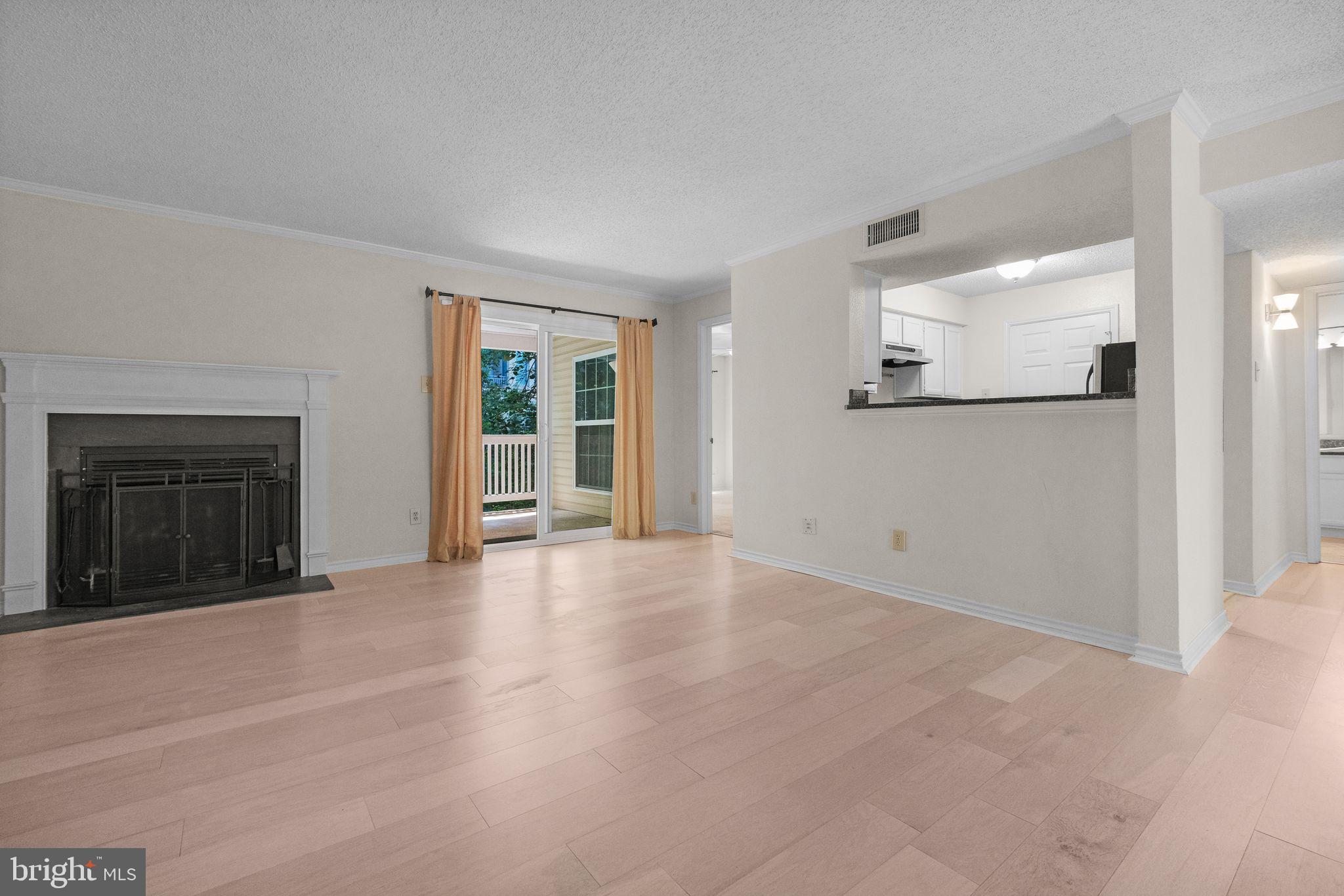 1517 LINCOLN WAY 204