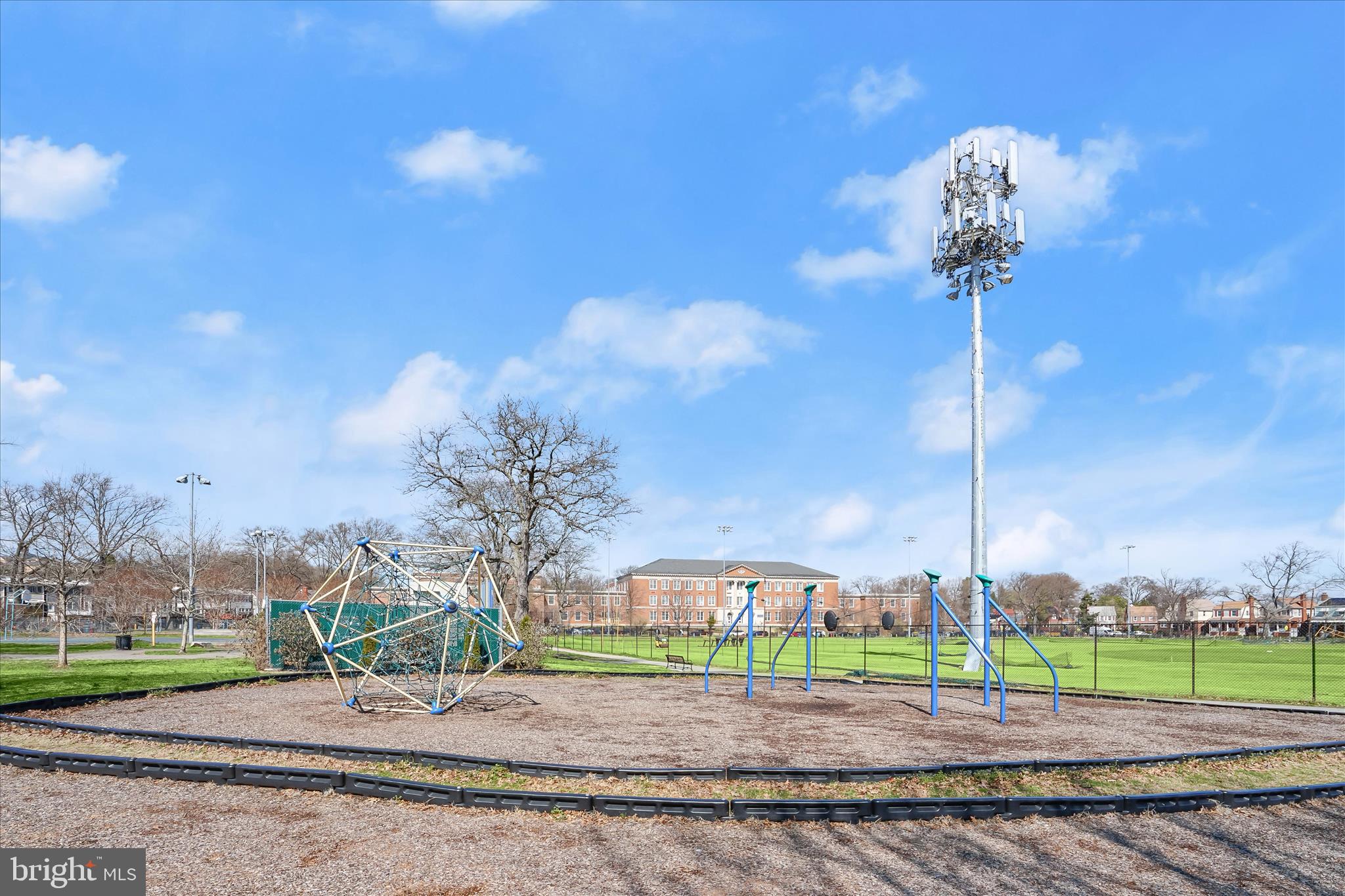 BROOKLAND - Residential Income