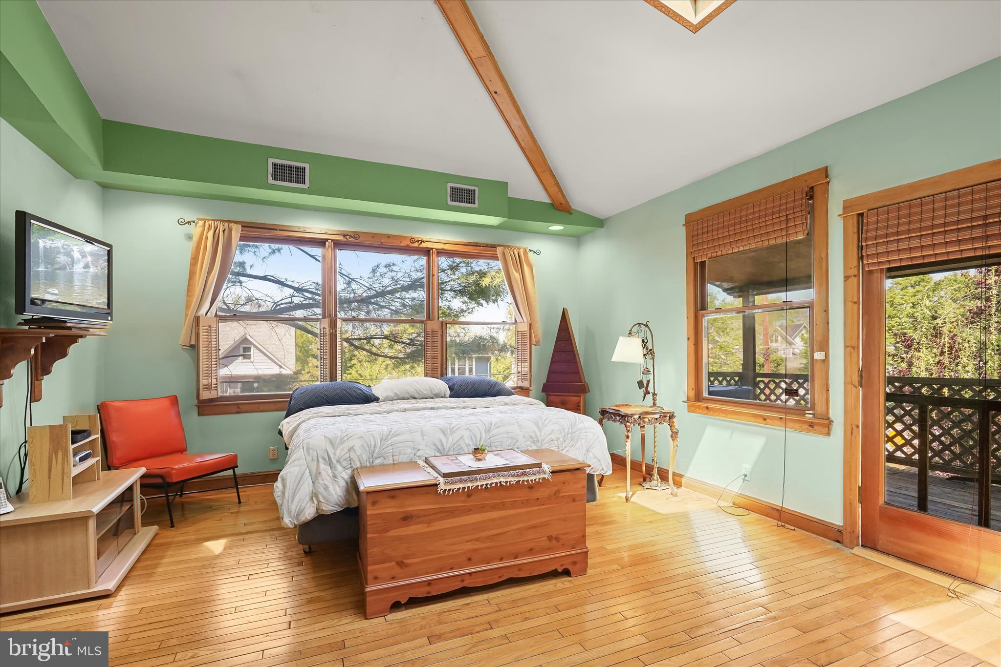 BROOKLAND - Residential Income