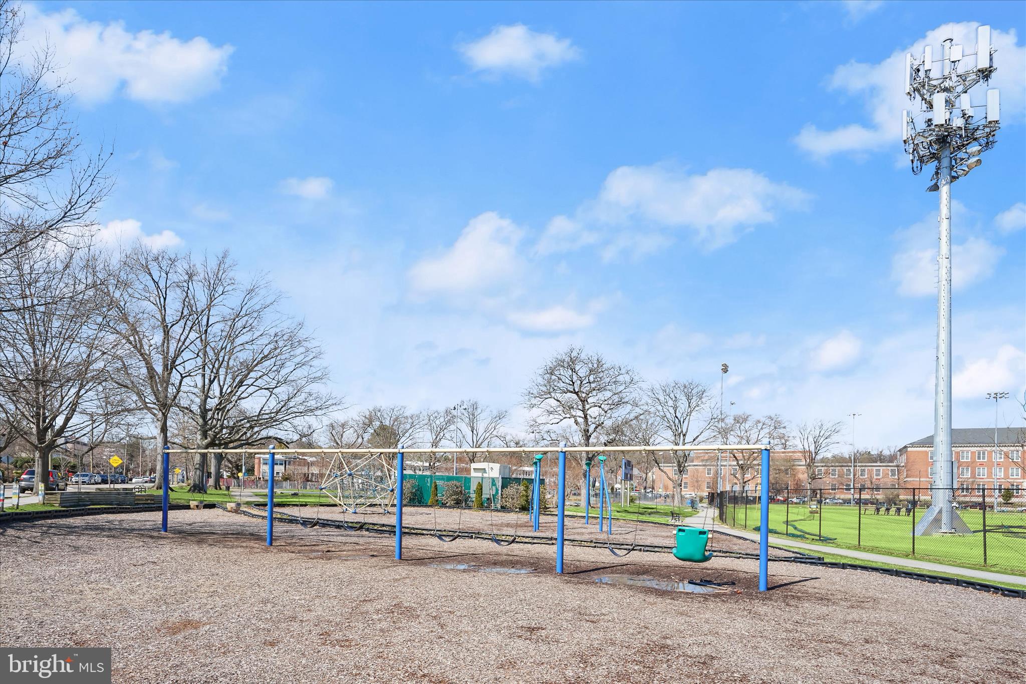 BROOKLAND - Residential Income