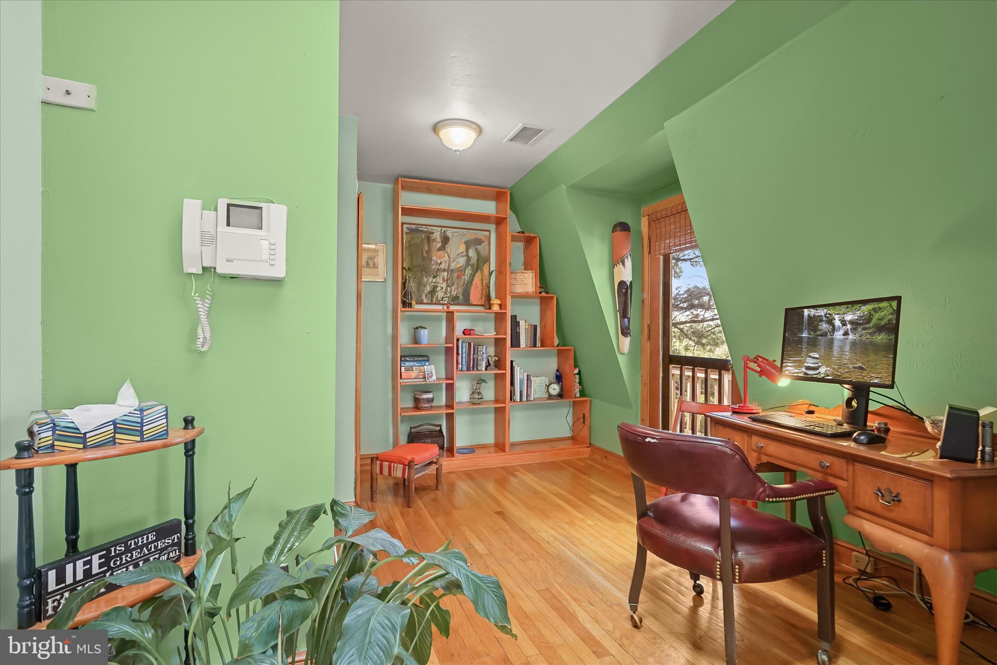 BROOKLAND - Residential Income