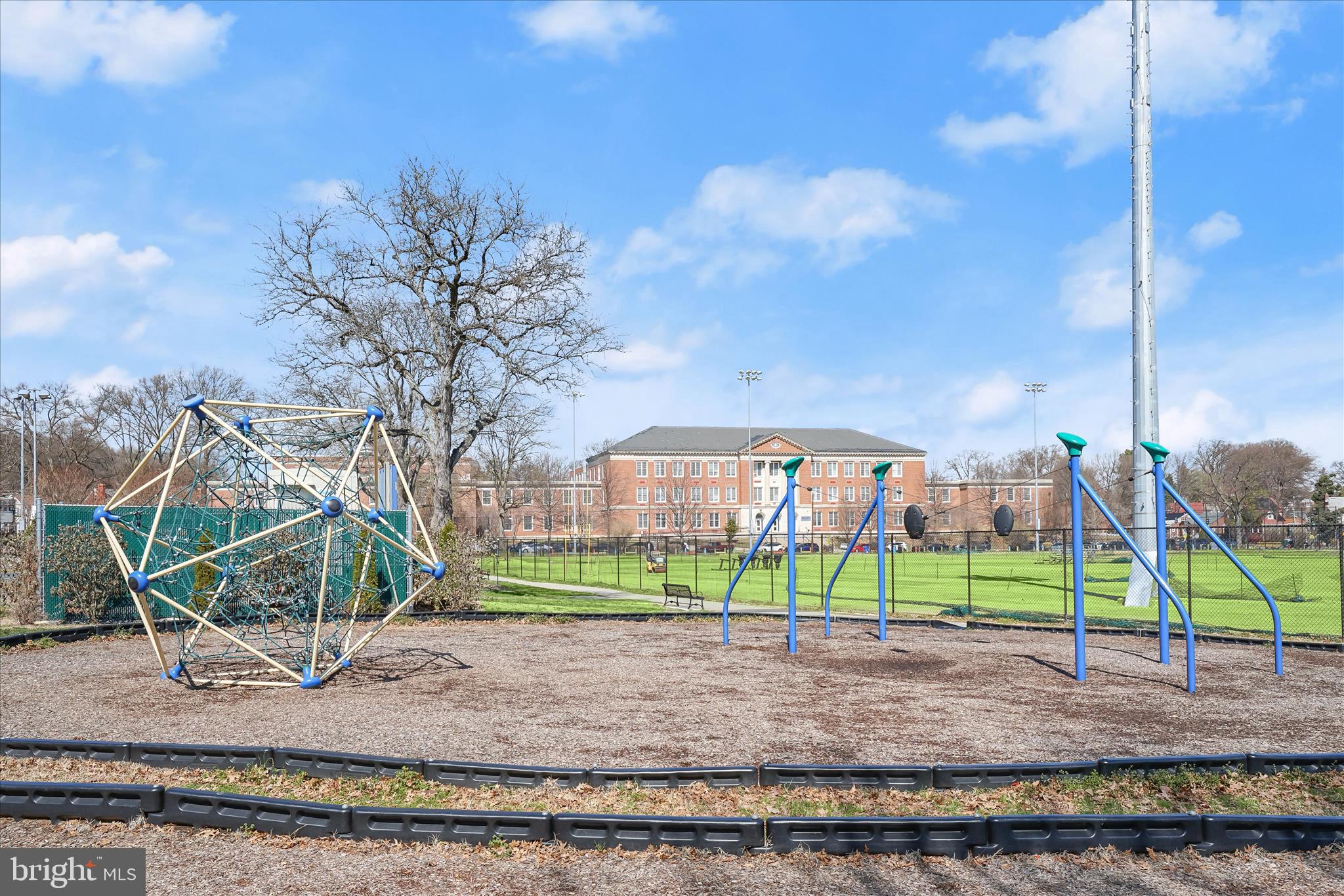 BROOKLAND - Residential Income