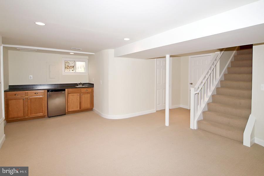 WHEATON HILLS - Residential Lease