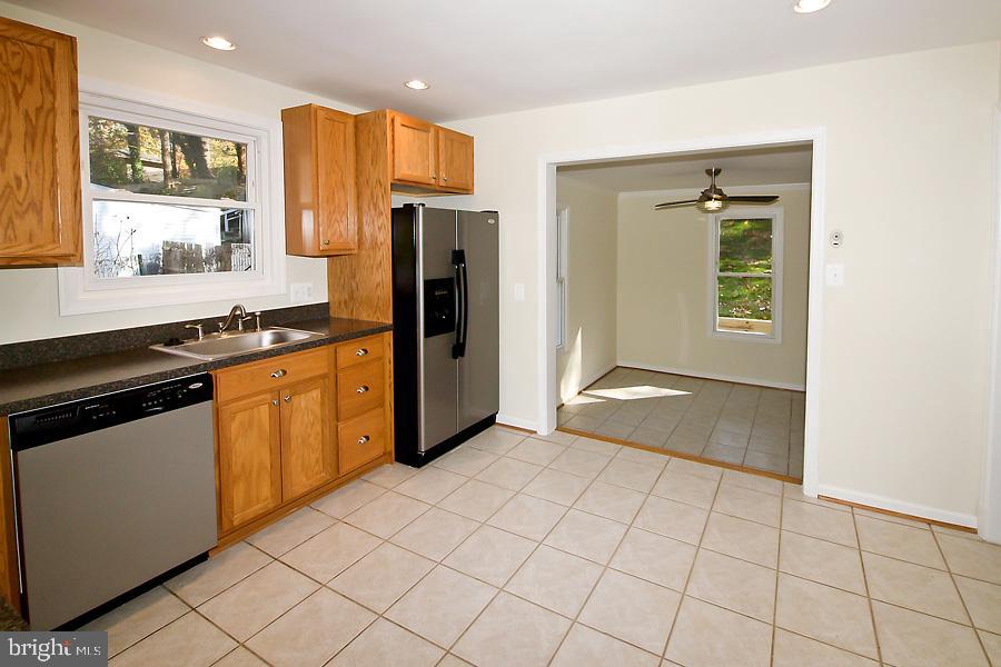 WHEATON HILLS - Residential Lease