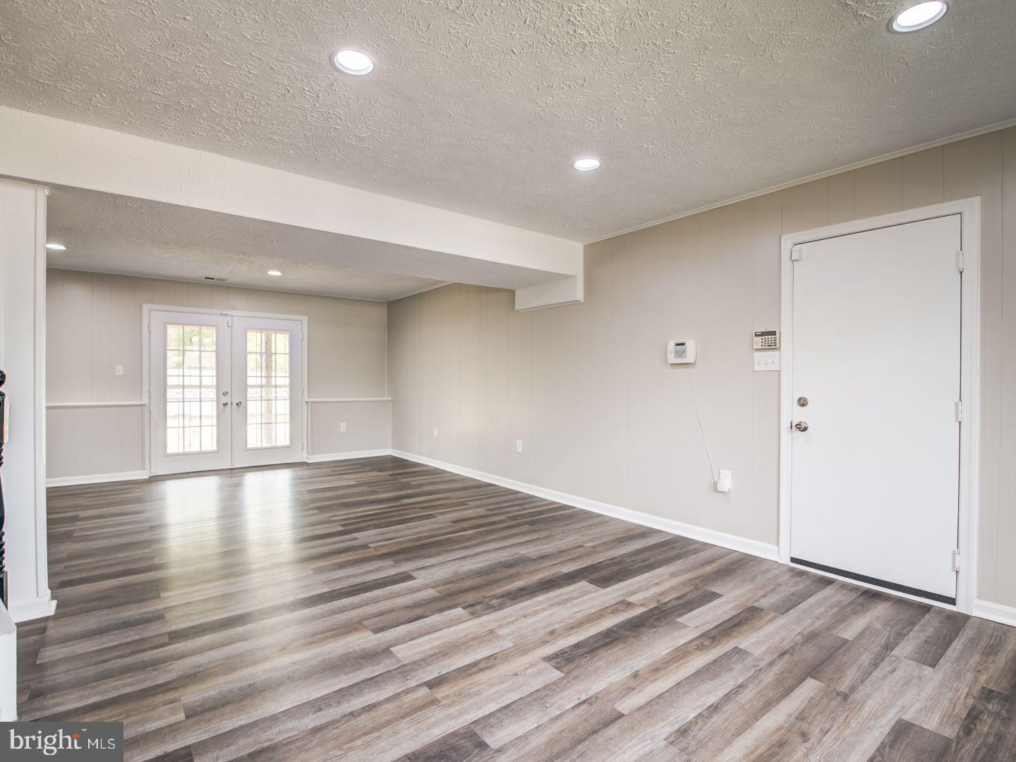 KIRBY WOODS - Residential