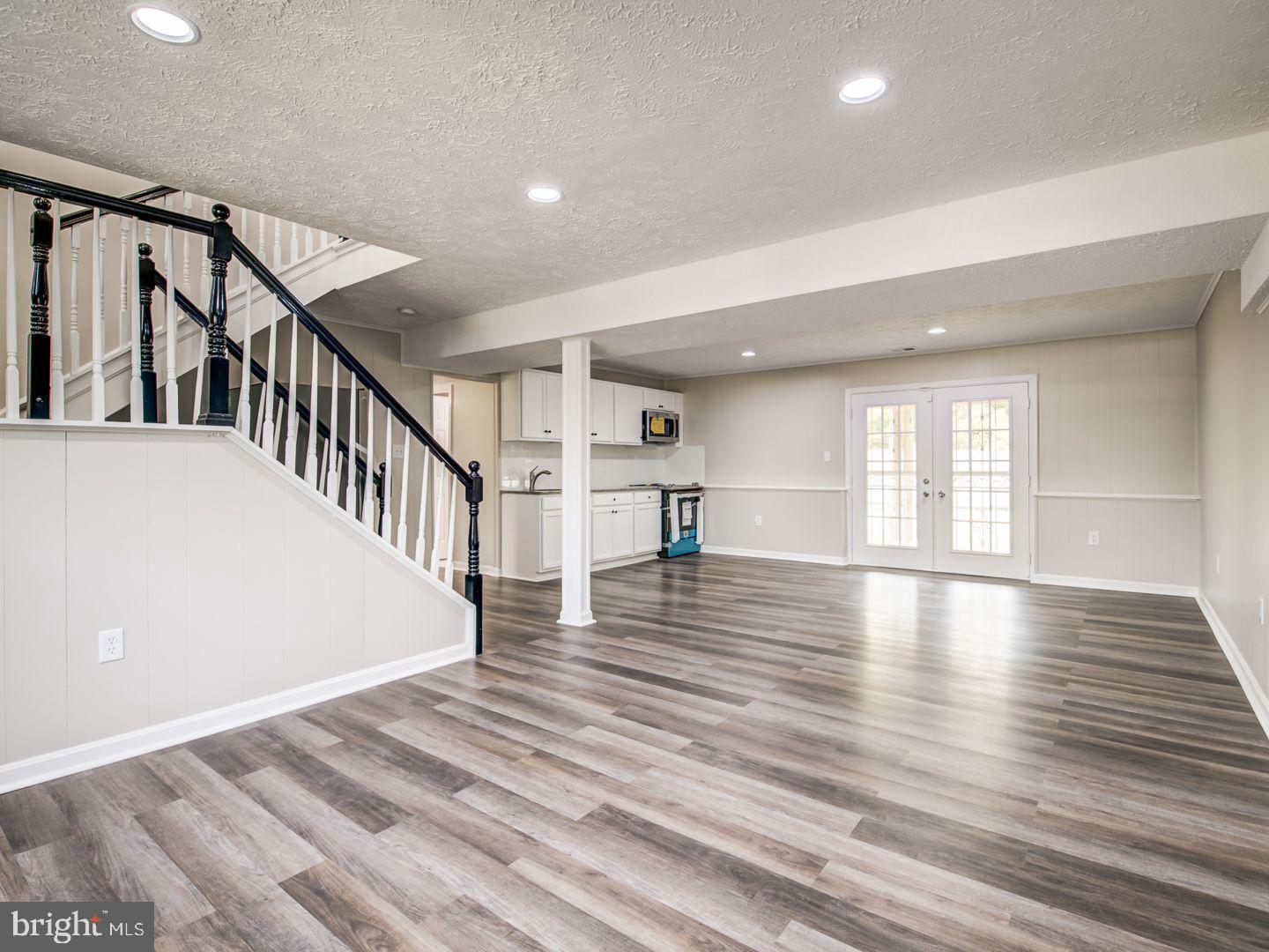 KIRBY WOODS - Residential