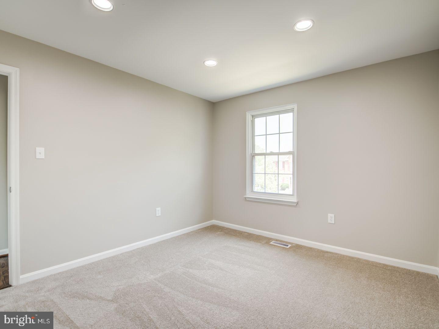 KIRBY WOODS - Residential