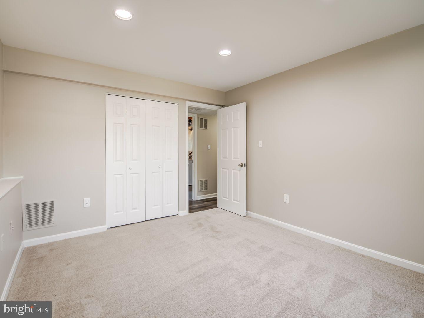 KIRBY WOODS - Residential