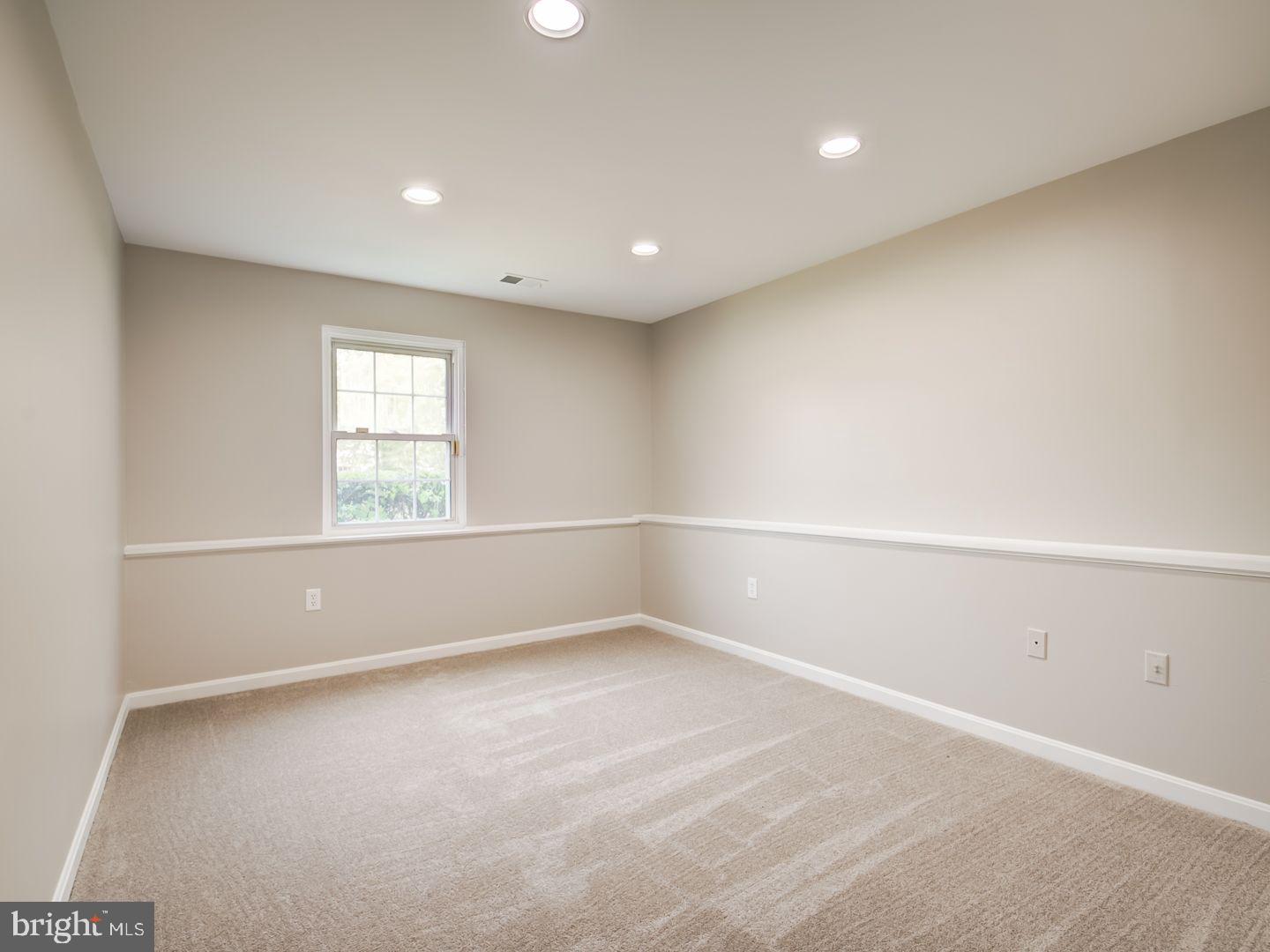 KIRBY WOODS - Residential