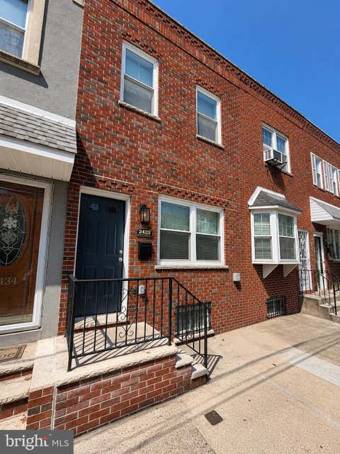Townhouse For Sale - 2432 E Clearfield Street<br/> PHILADELPHIA, PA 19134