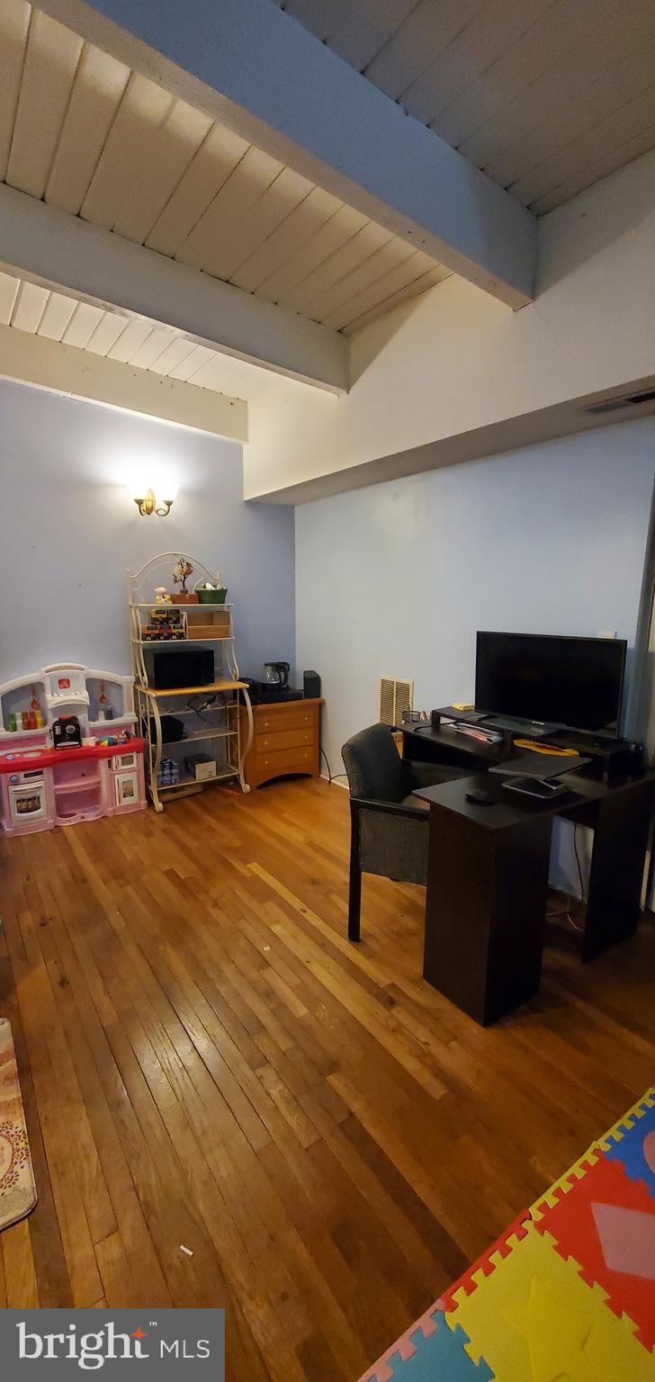 FRENCHMANS CREEK - Residential