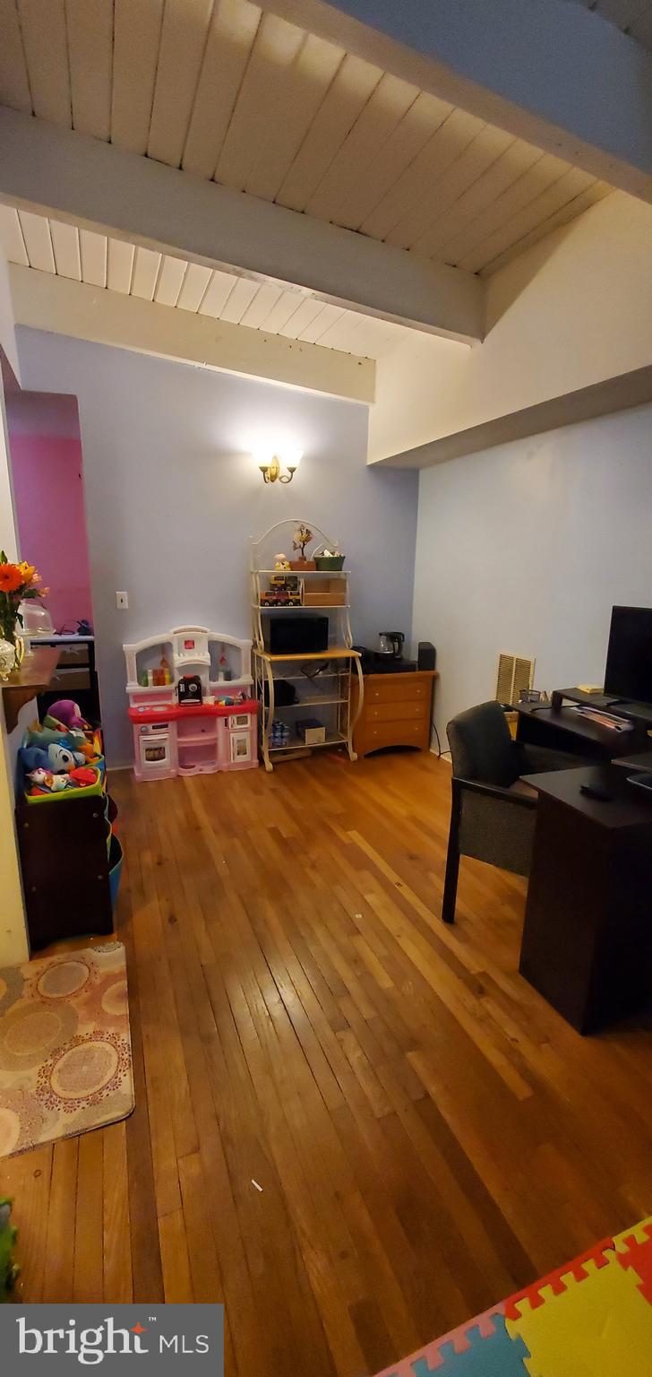 FRENCHMANS CREEK - Residential