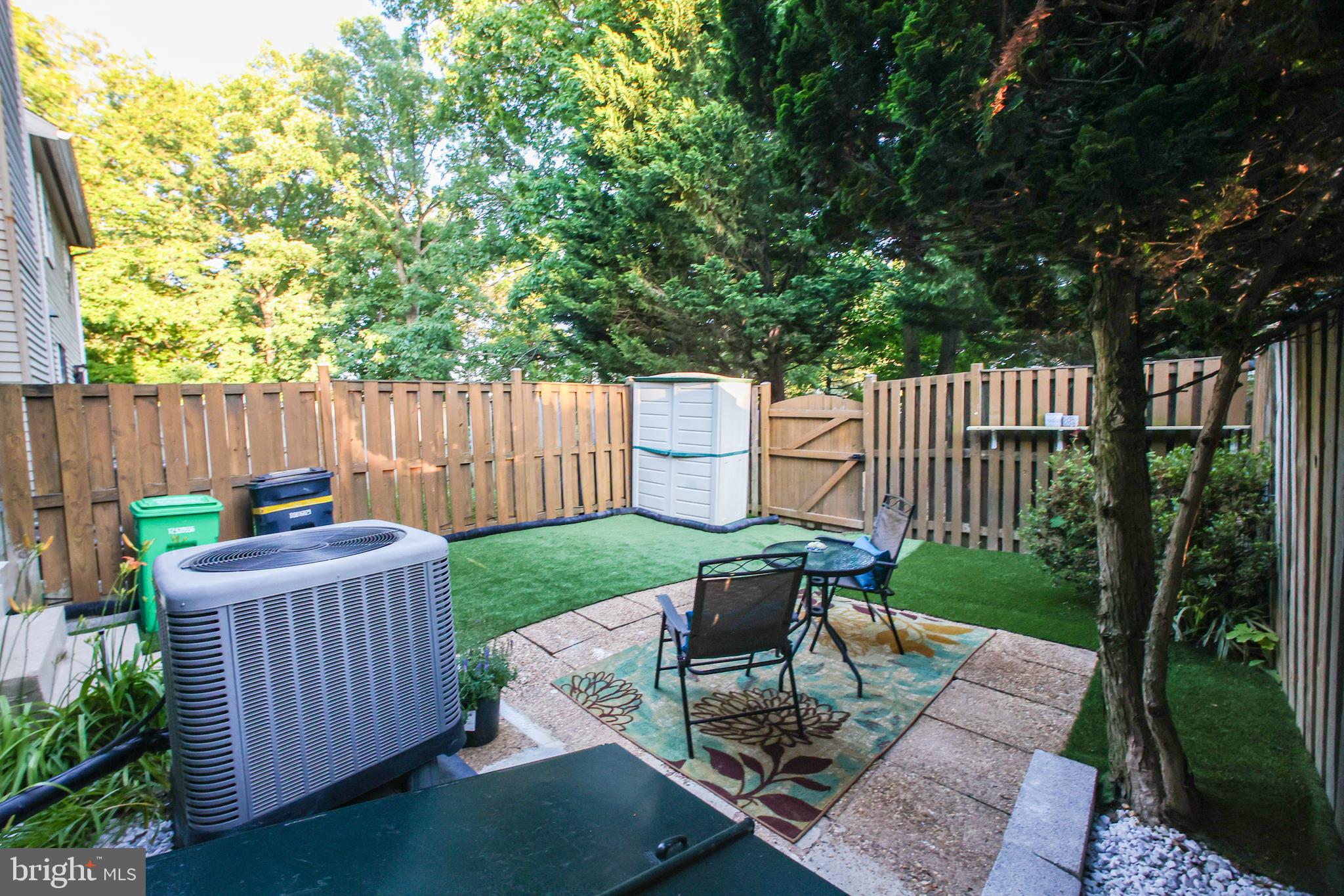 COLONY SQUARE - Residential