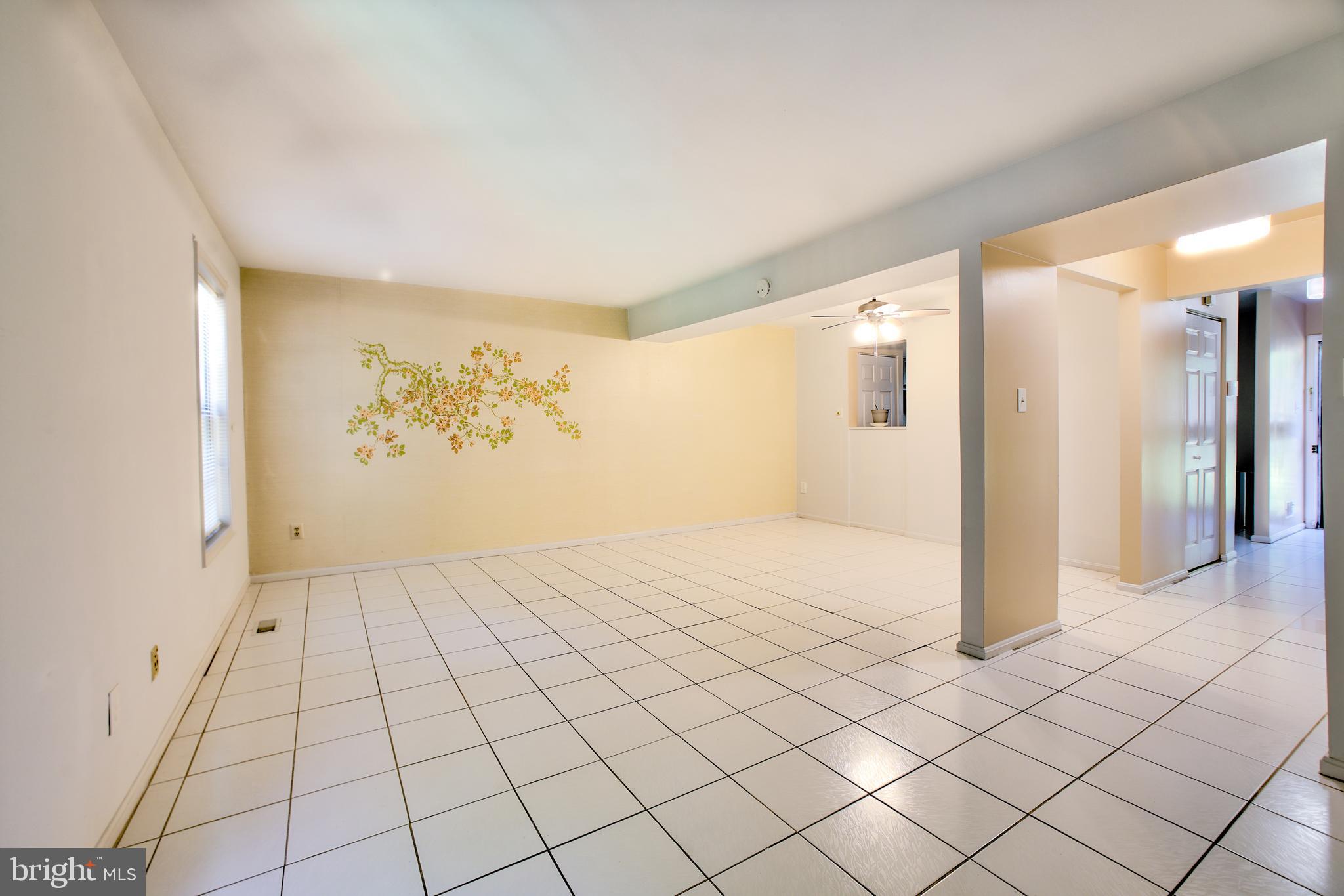 COLONY SQUARE - Residential