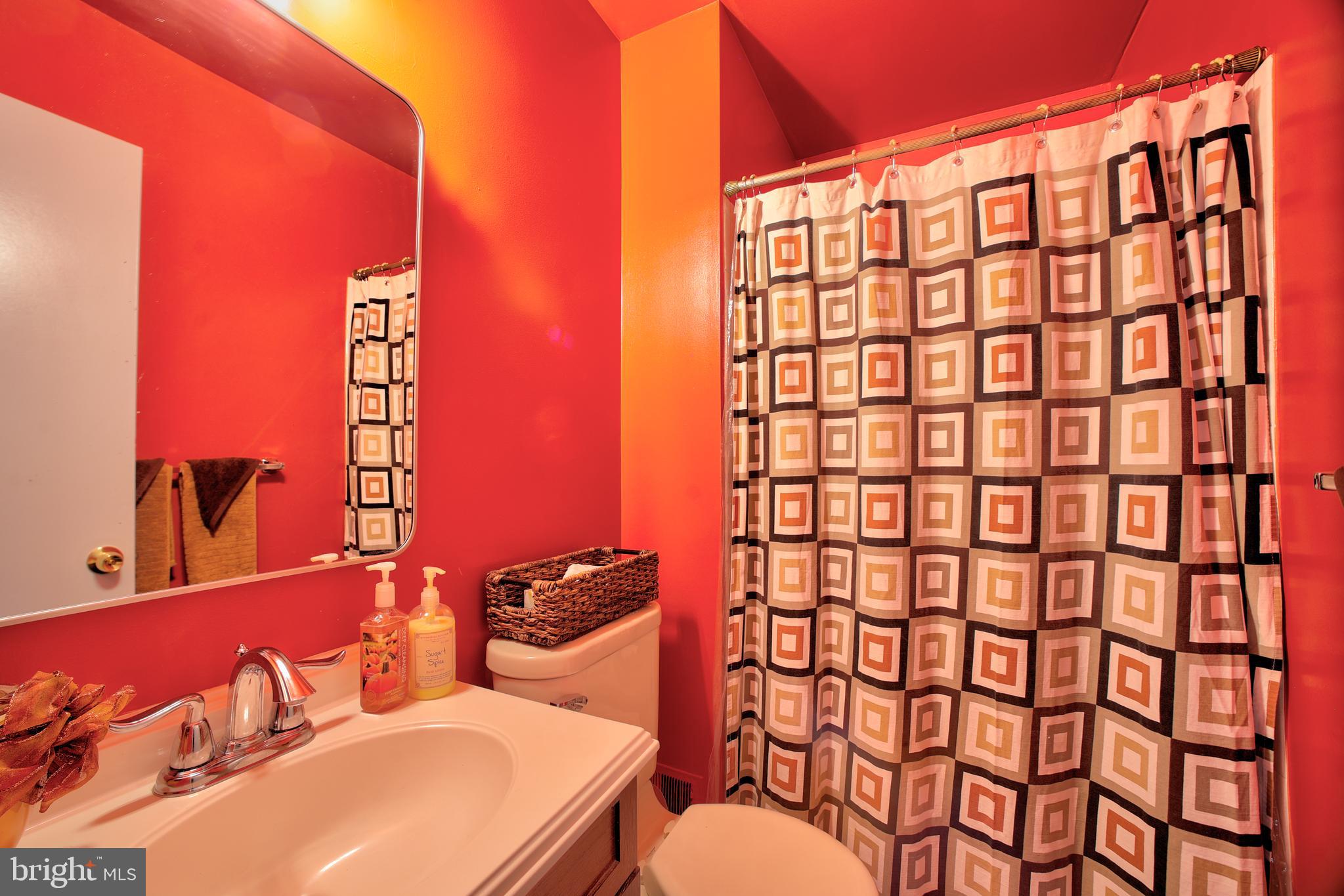 COLONY SQUARE - Residential