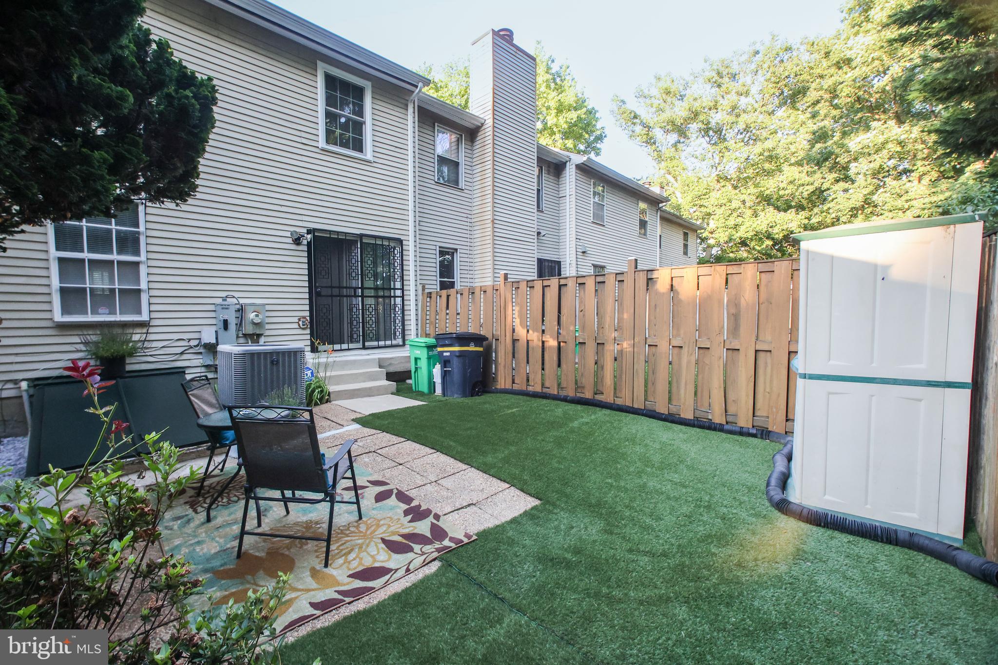 COLONY SQUARE - Residential