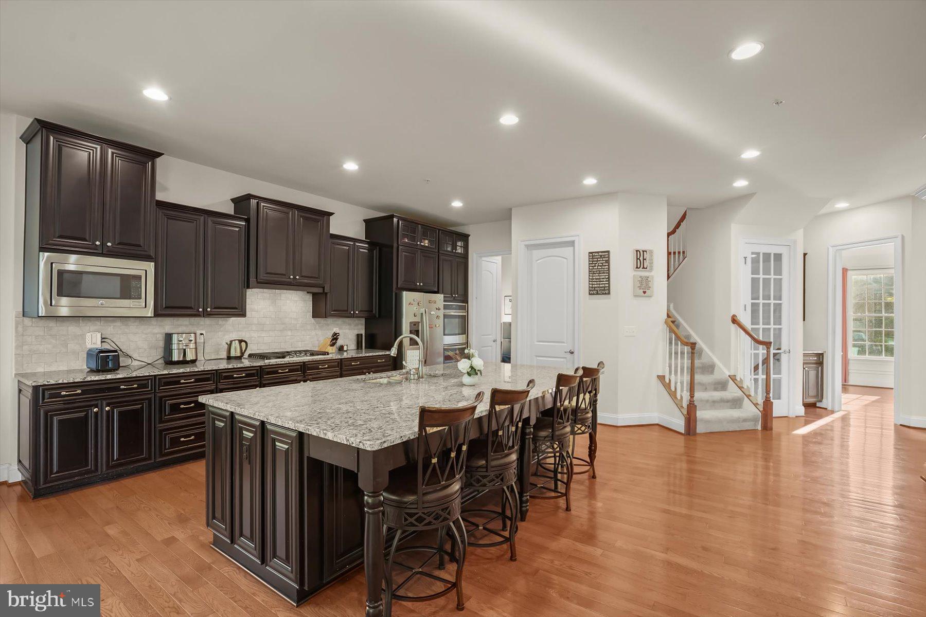 OAK CREEK CLUB - Residential
