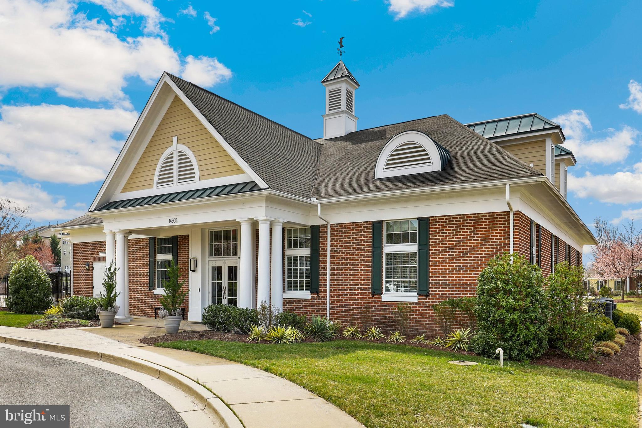 OAK CREEK CLUB - Residential