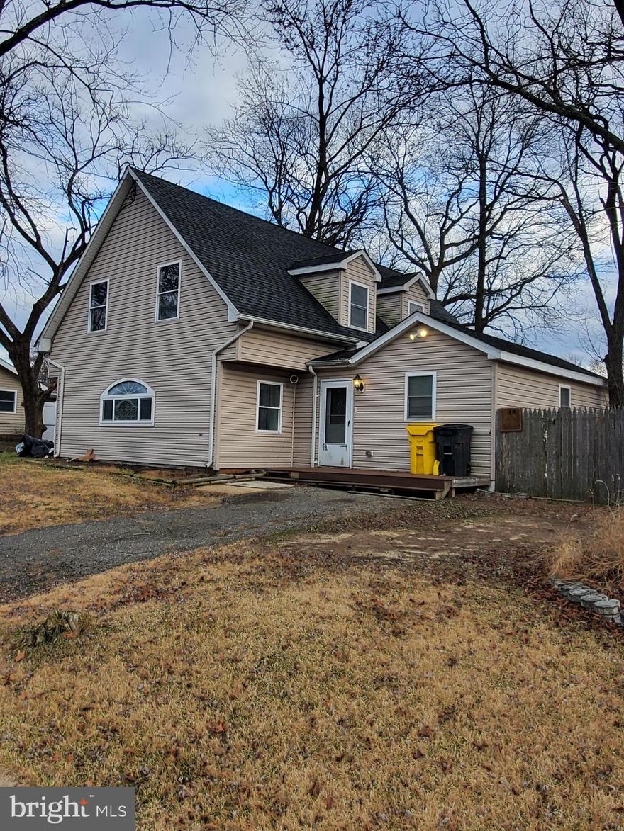 Exceptionally sized residential property in the desirable Lehigh neighborhood! This spacious home boasts a generous 2500 square feet, featuring 4 bedrooms and 3 baths with a large open great room. The open-concept layout enhances the living experience, creating a bright and inviting atmosphere. With a large yard, this property offers extensive opportunities to become your dream home. Explore the potential of this residence and make it yours today!