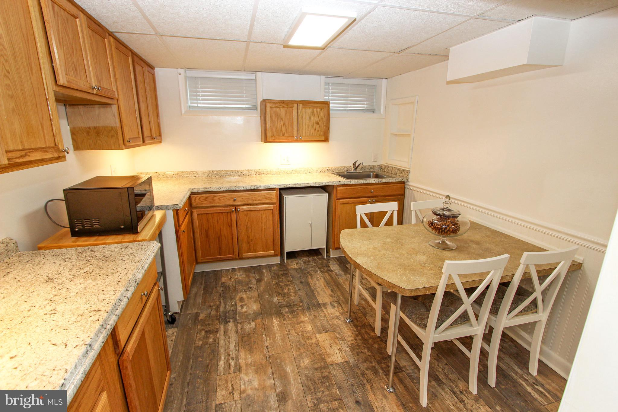 DEACONS WALK - Residential