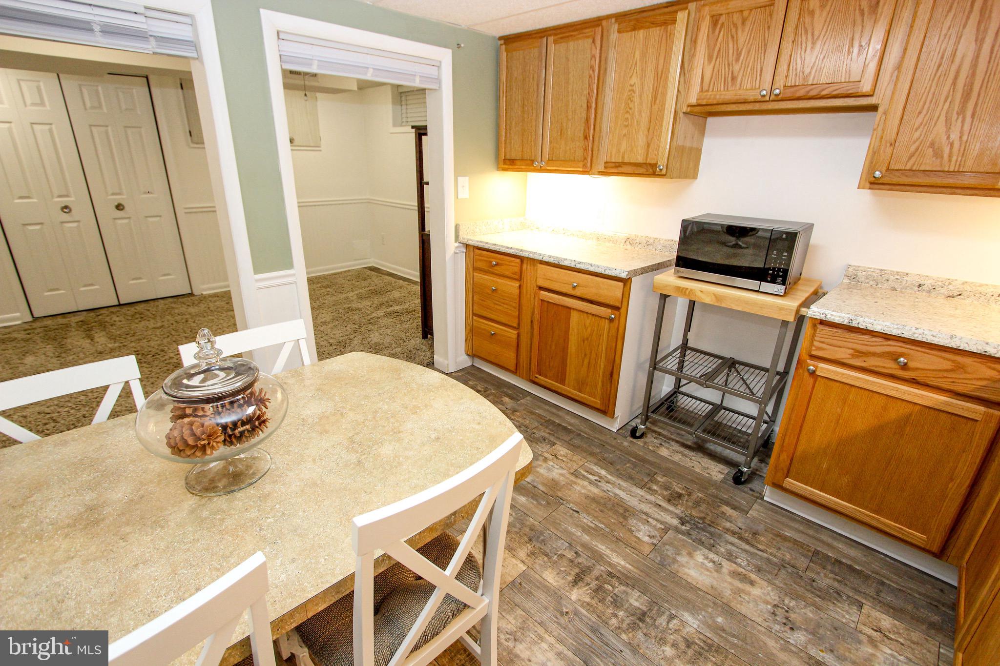 DEACONS WALK - Residential