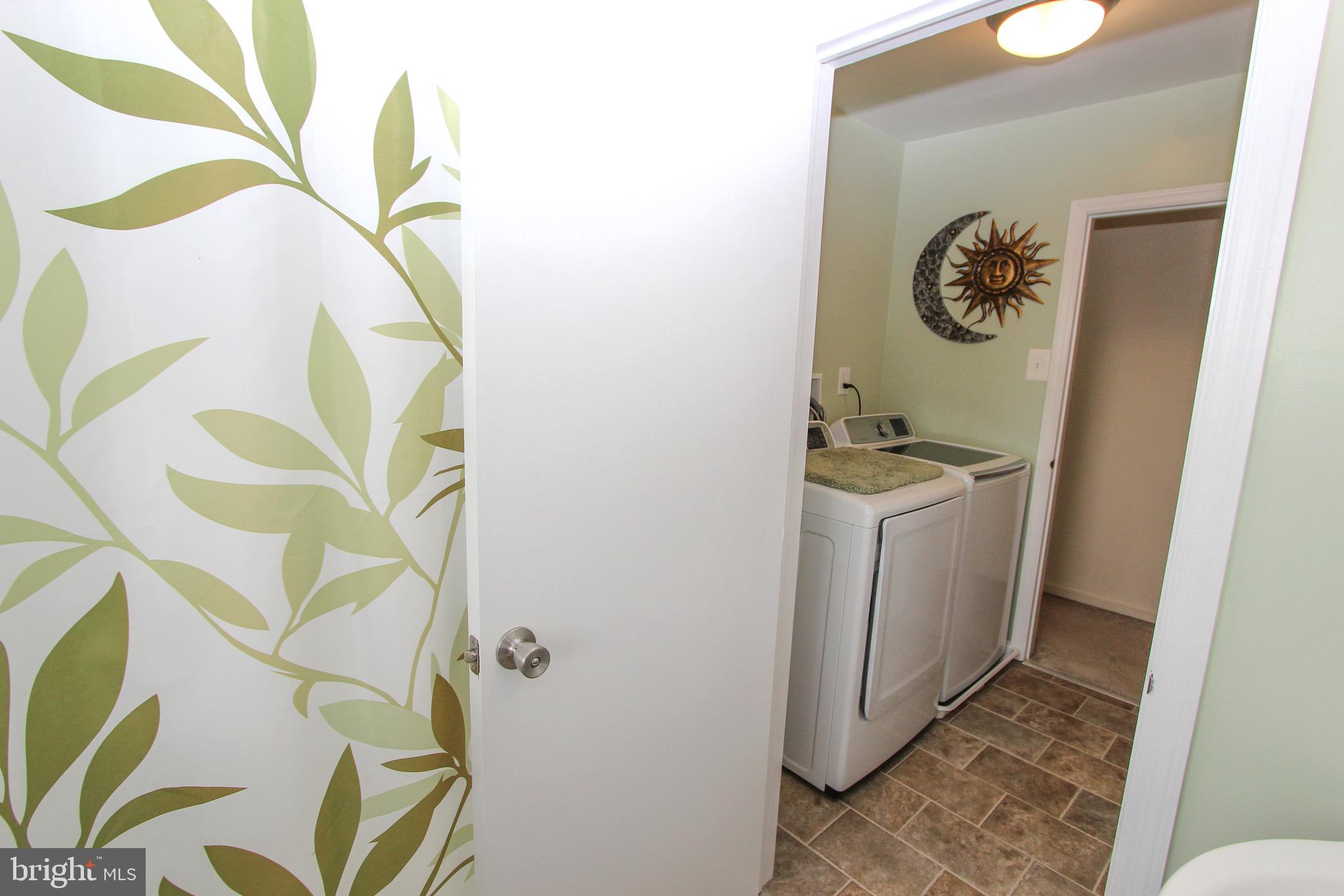 DEACONS WALK - Residential