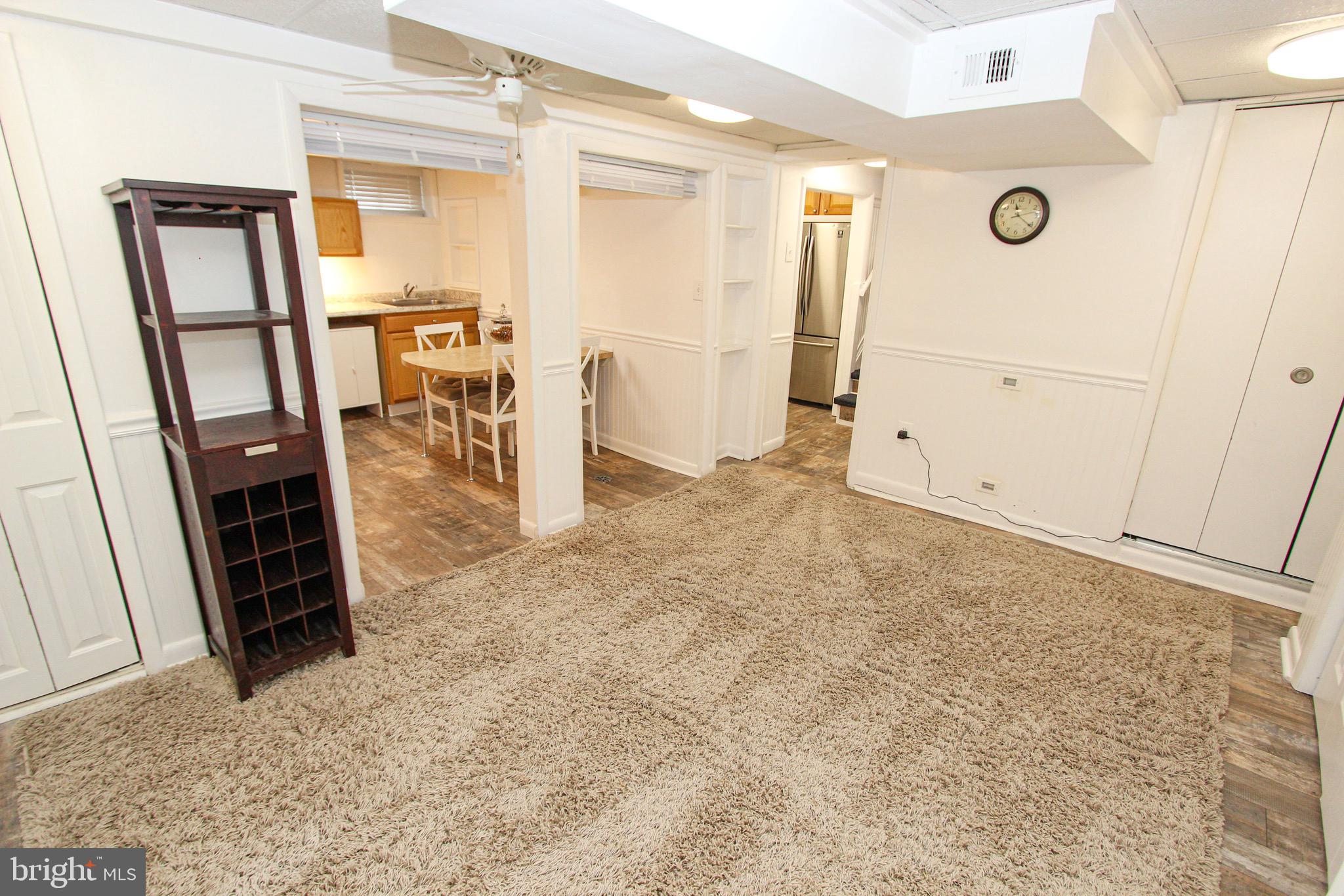 DEACONS WALK - Residential