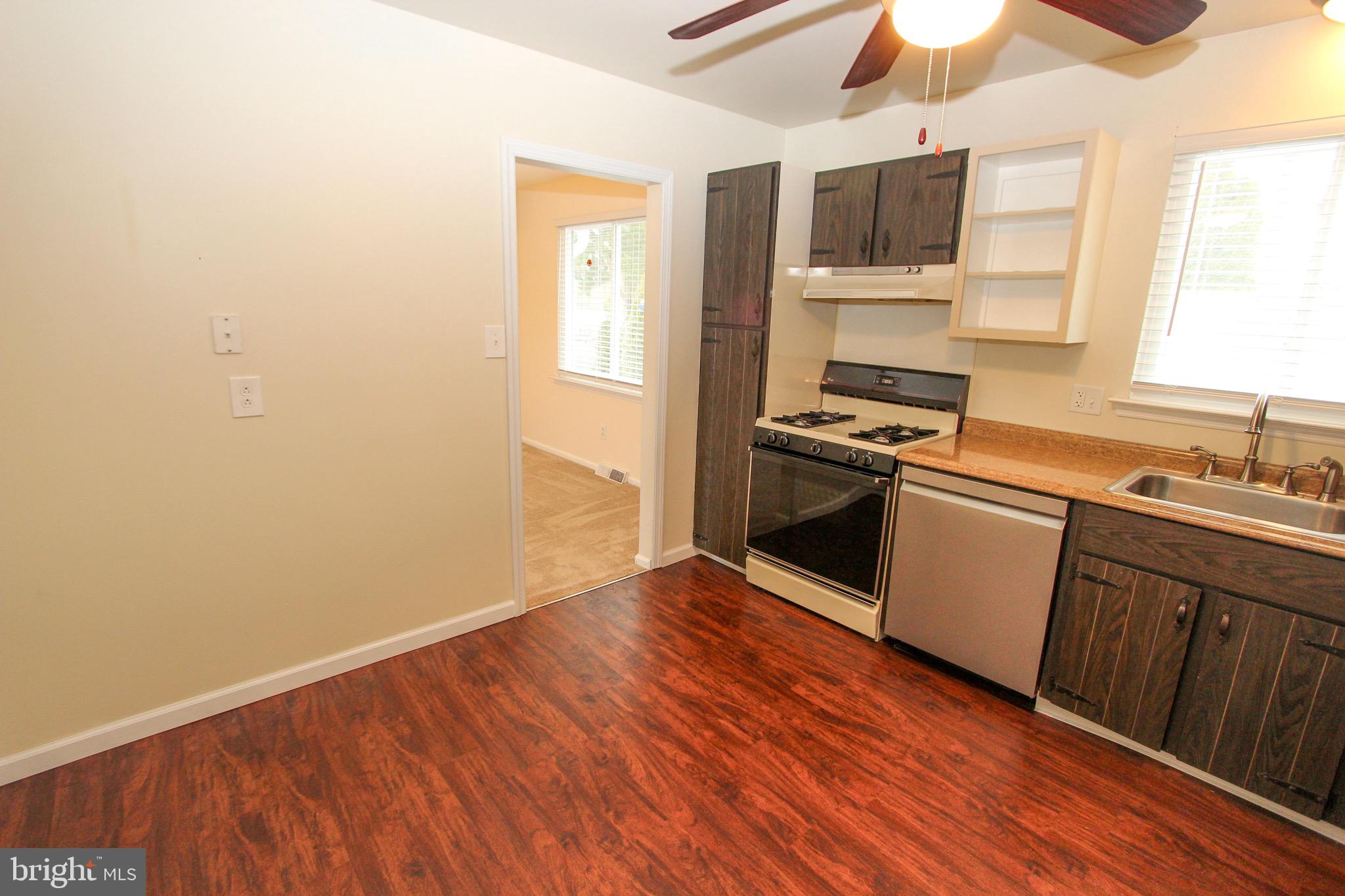 DEACONS WALK - Residential