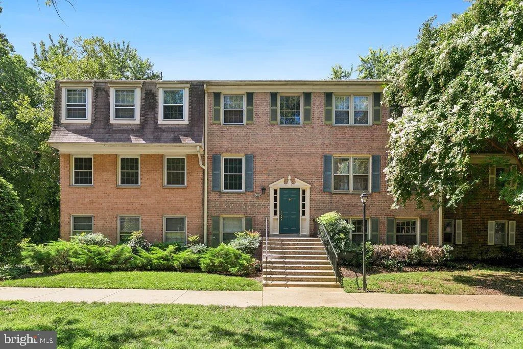 6012 Westchester Park Drive Unit 102, College Park, MD, 20740