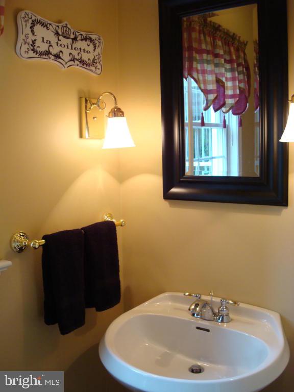 HILLTOP ACRES - Residential