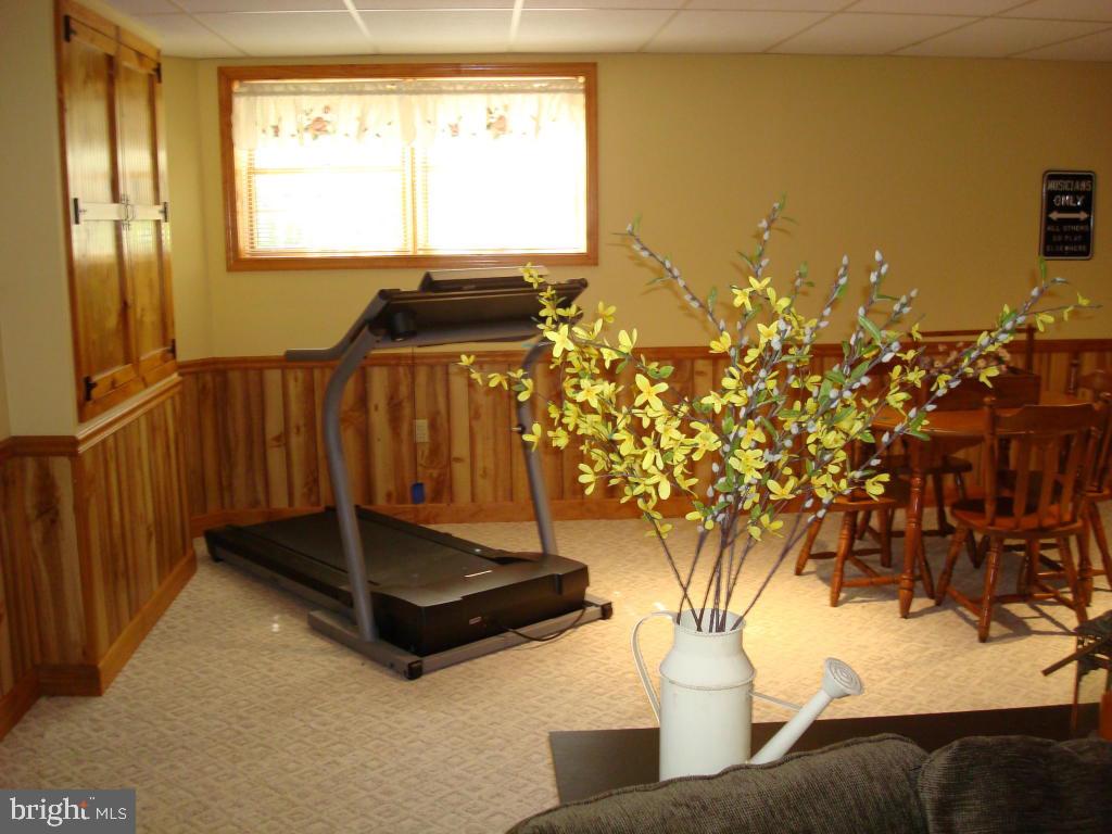 HILLTOP ACRES - Residential