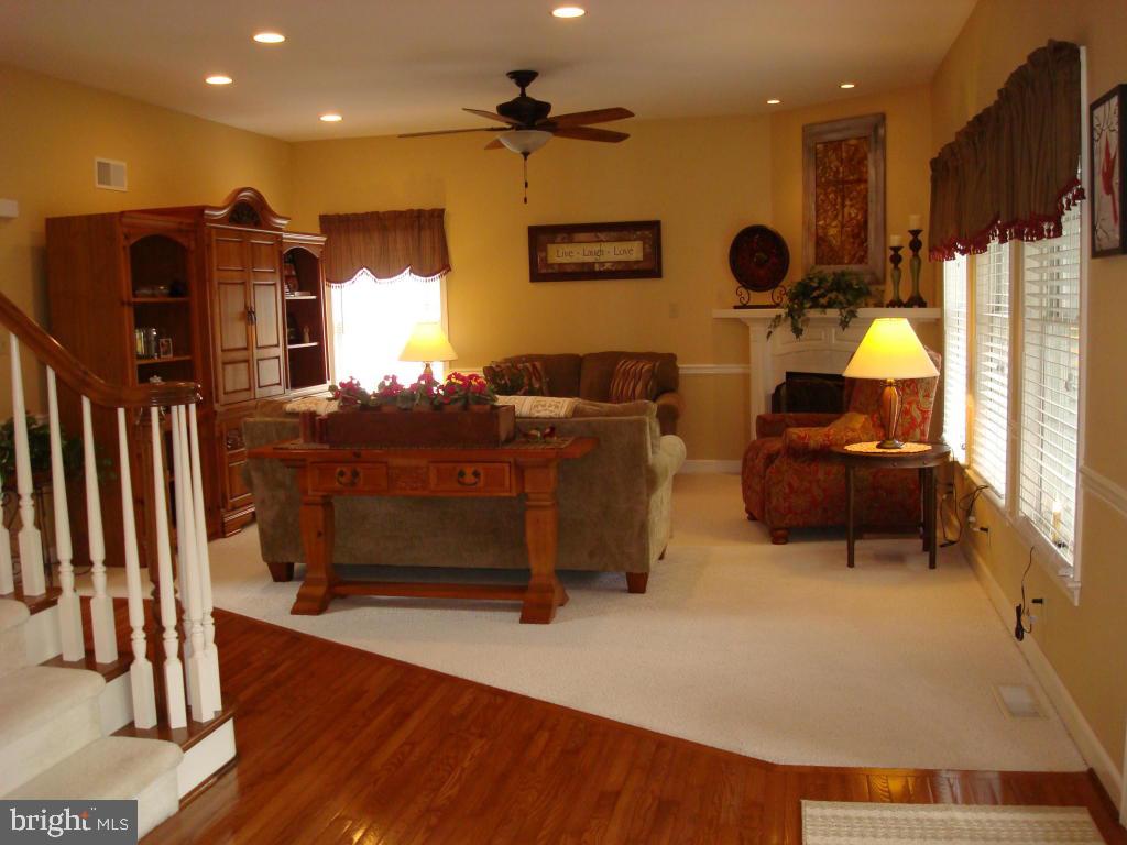 HILLTOP ACRES - Residential
