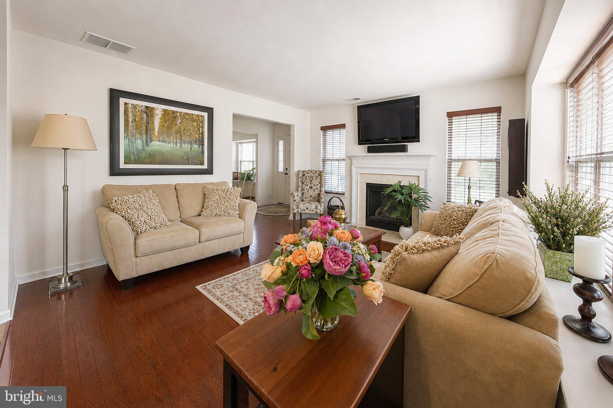 2301 LEXINGTON MEWS