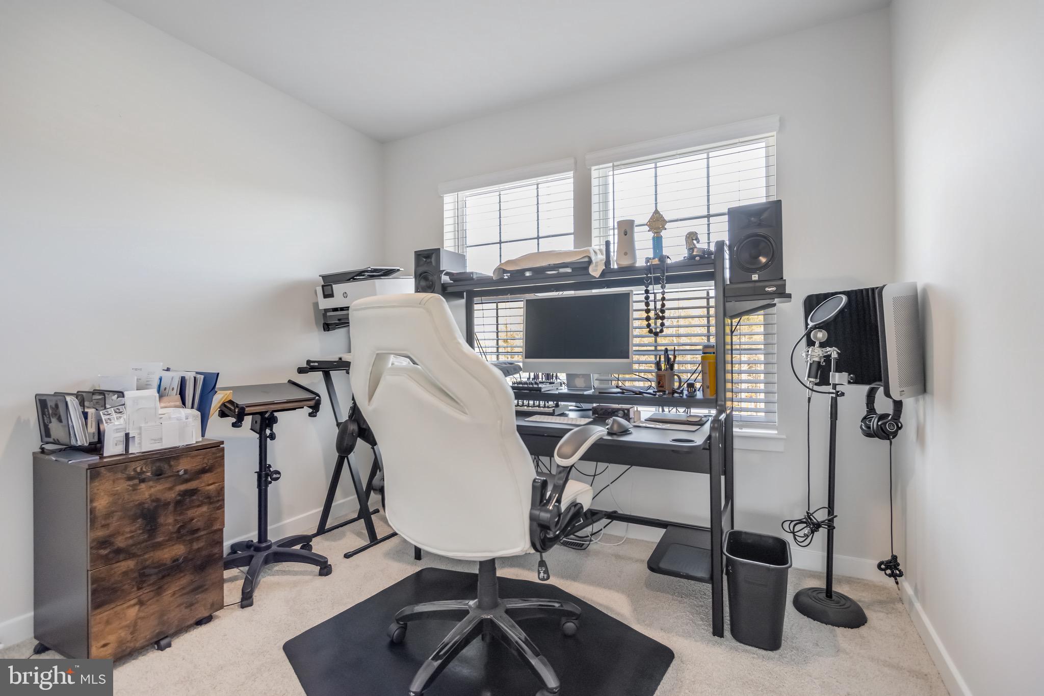 PINEGROVE - Residential Lease