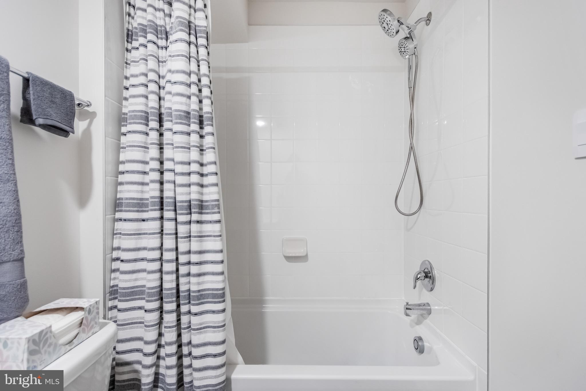 PINEGROVE - Residential Lease