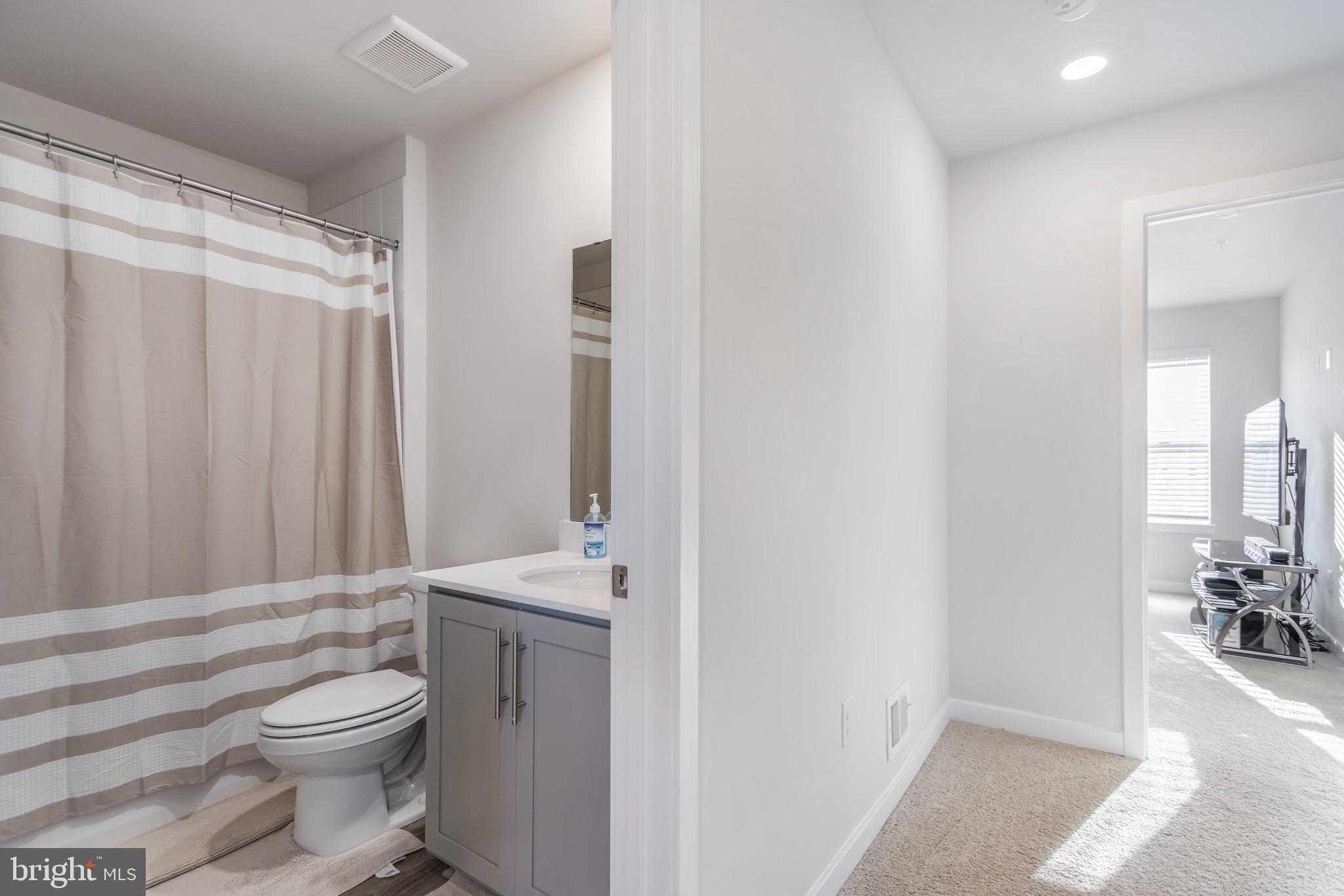 PINEGROVE - Residential Lease