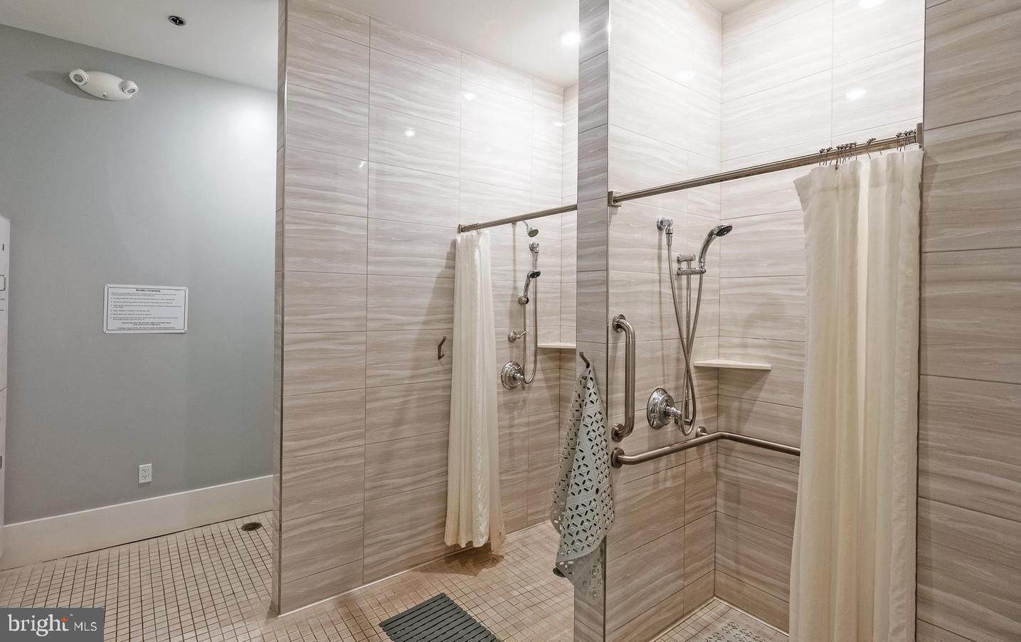 MONTEBELLO - Residential