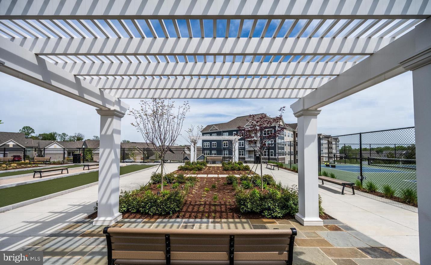 MONTEBELLO - Residential