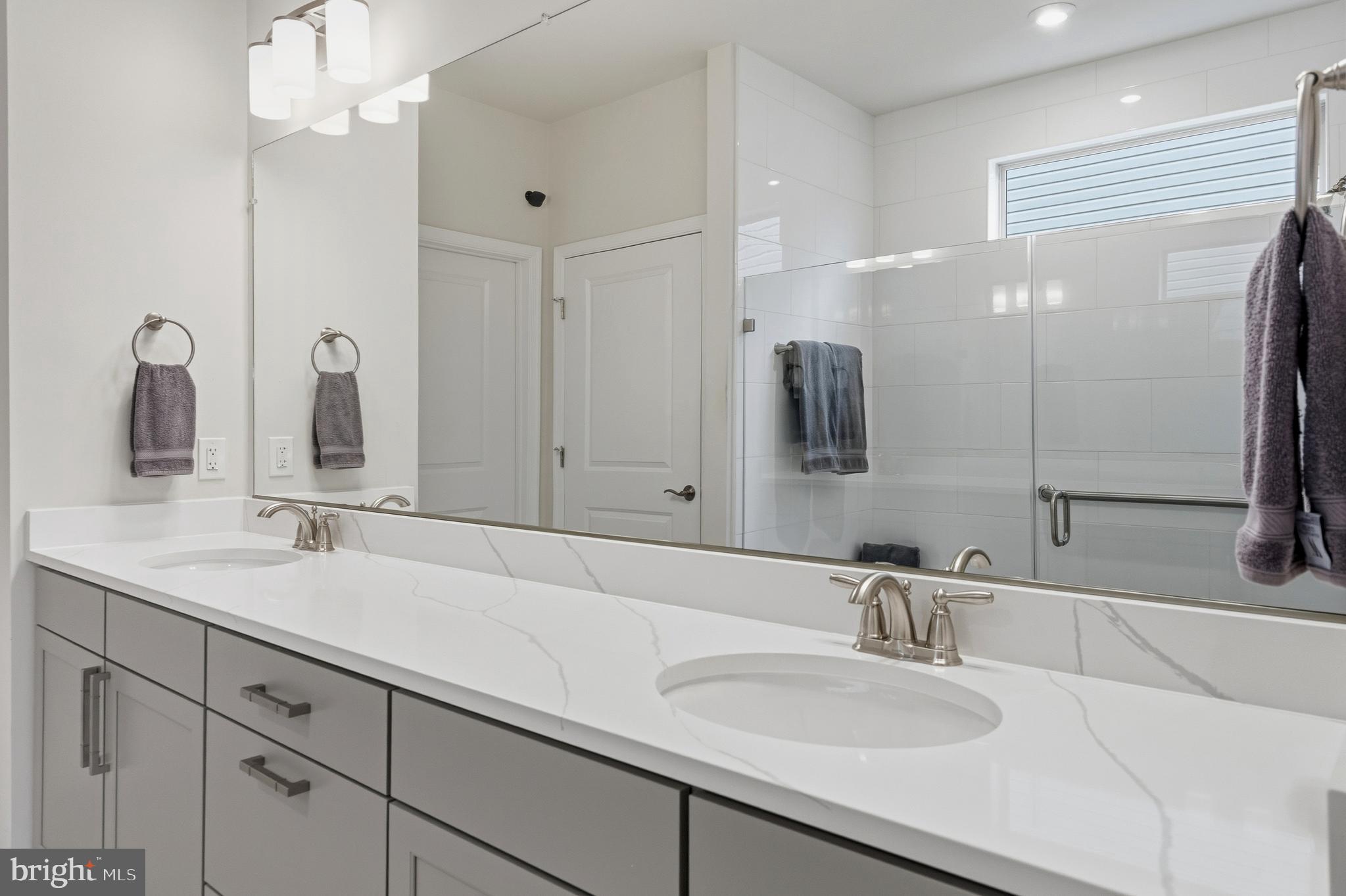 MONTEBELLO - Residential