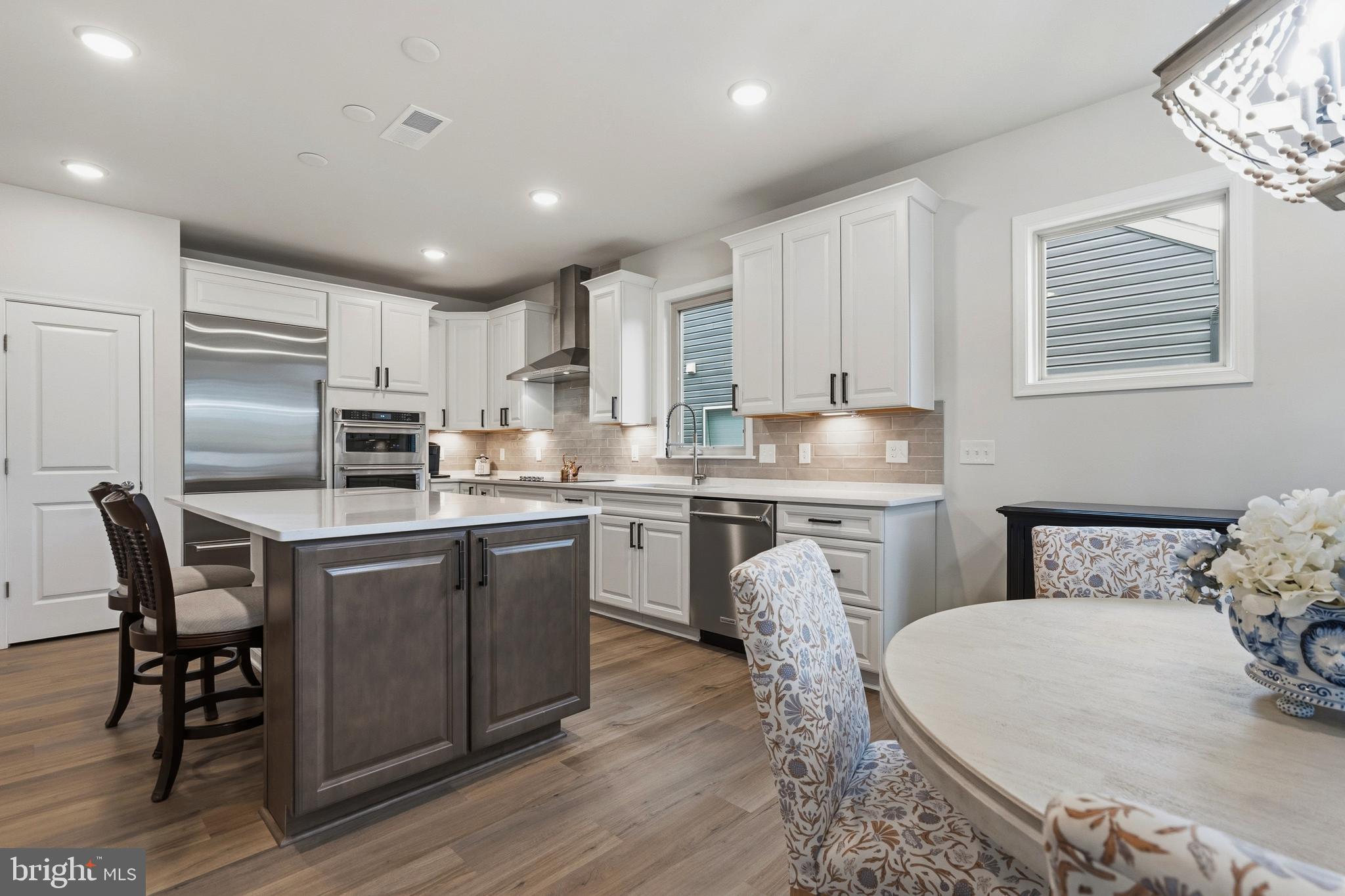 MONTEBELLO - Residential