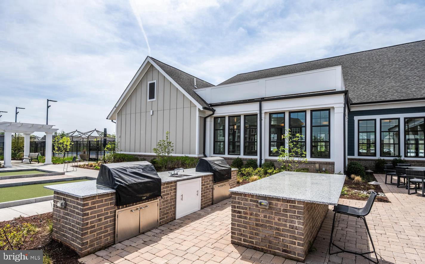 MONTEBELLO - Residential