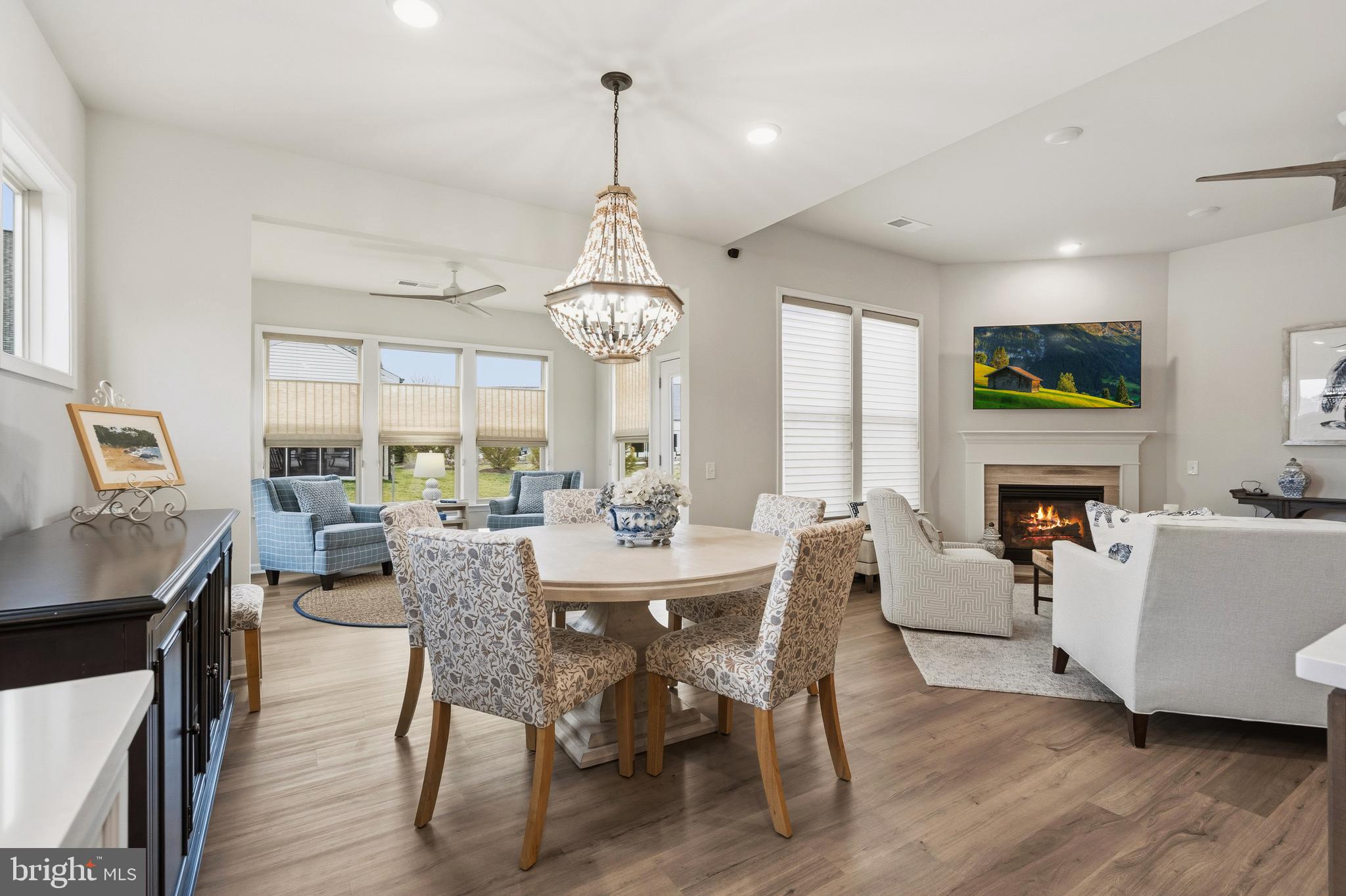 MONTEBELLO - Residential