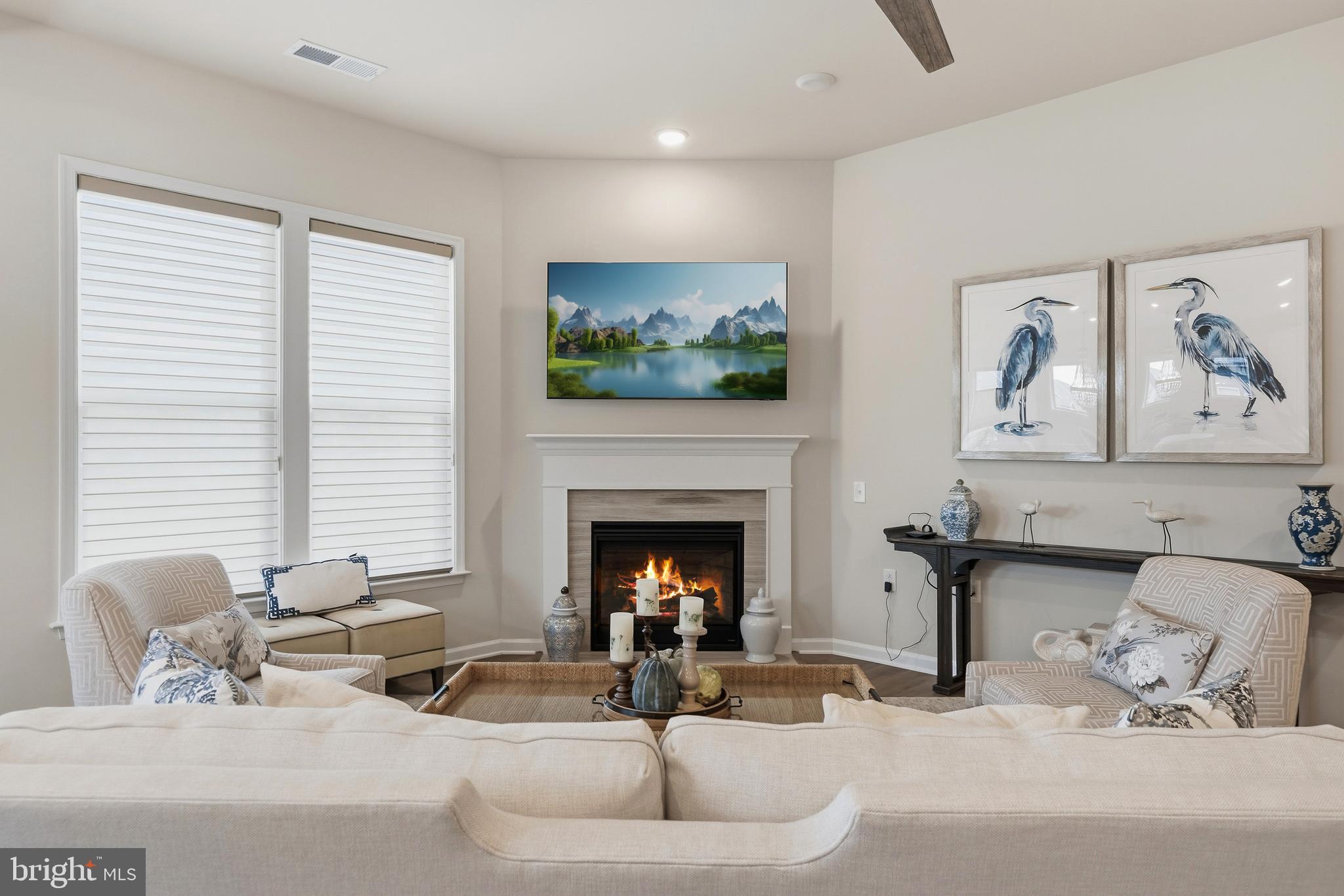 MONTEBELLO - Residential